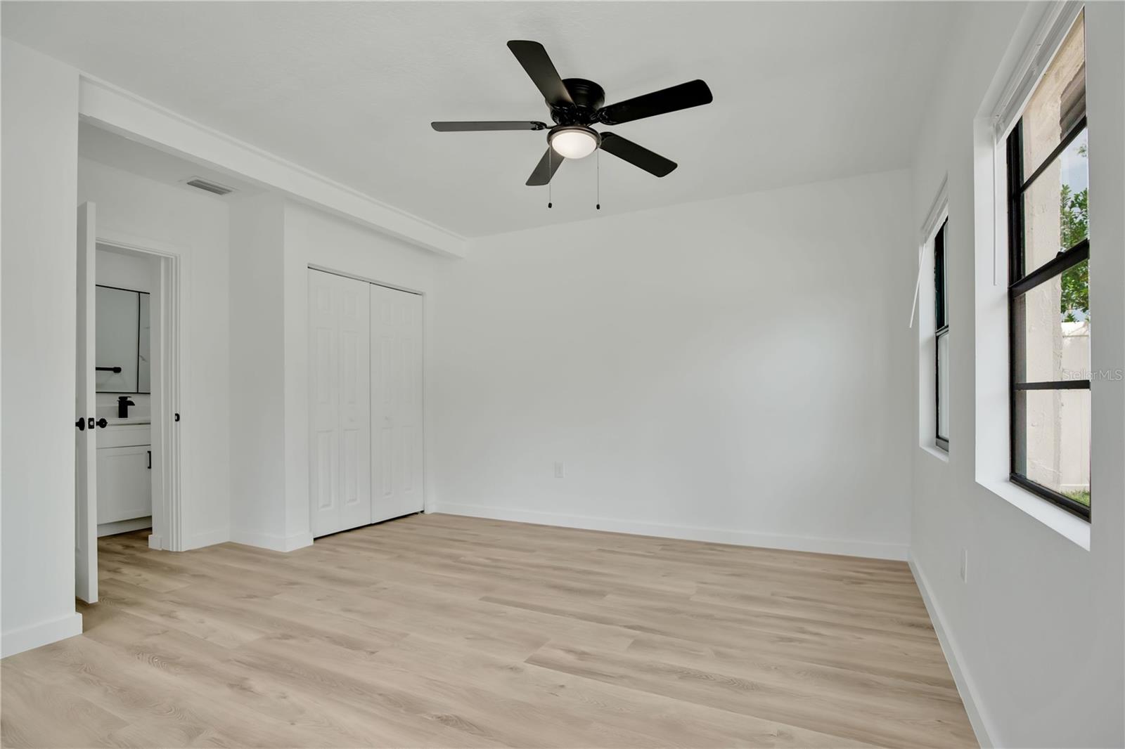 Image 9 of 32 For 2181 Linden Road
