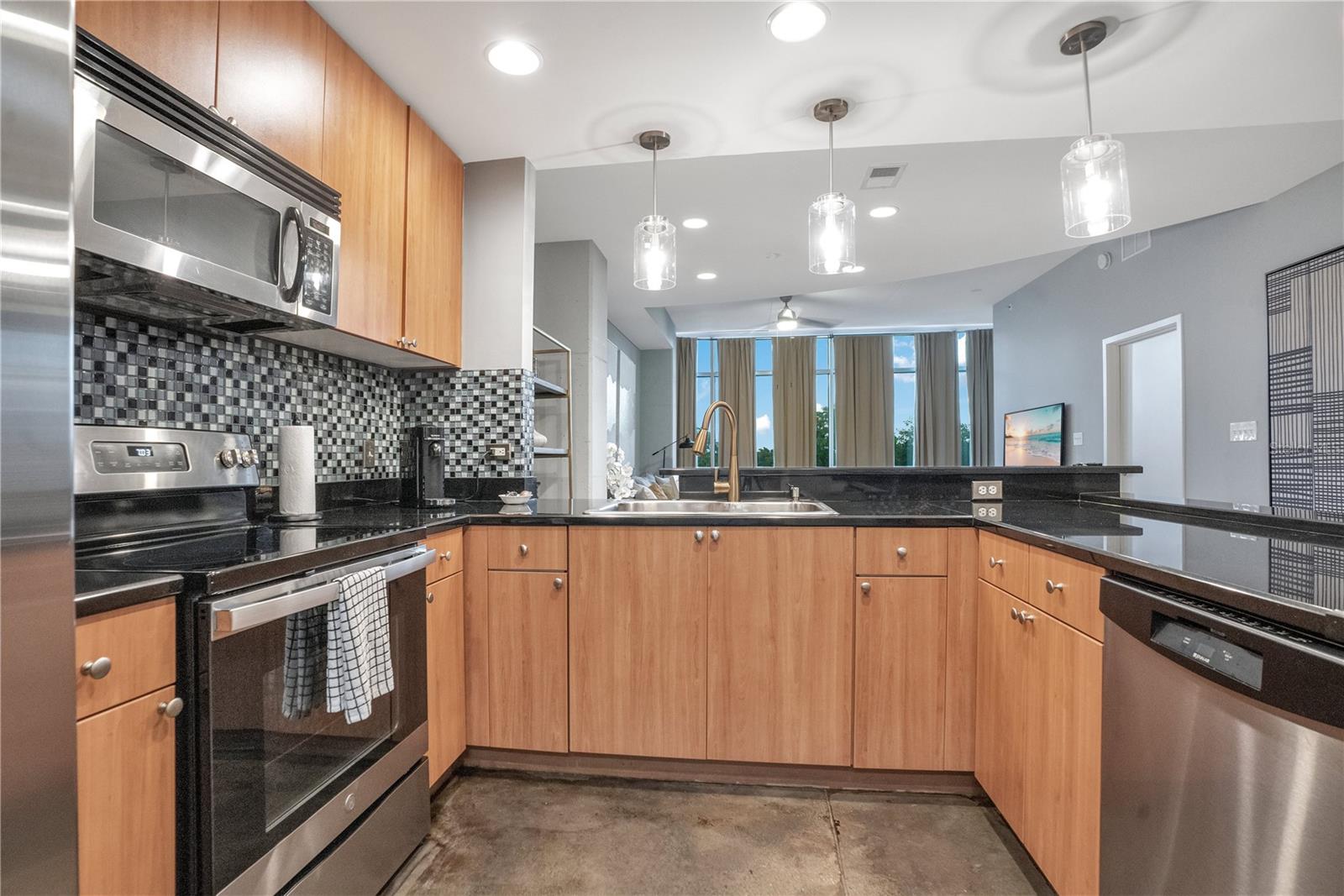 Image 12 of 56 For 525 Jackson Street 505