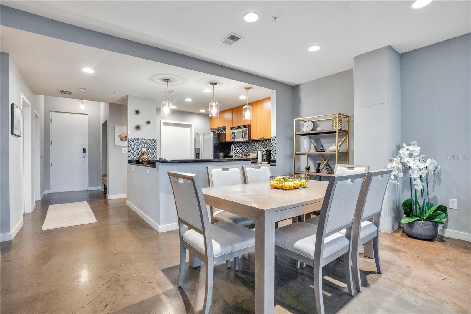 Image 14 of 56 For 525 Jackson Street 505
