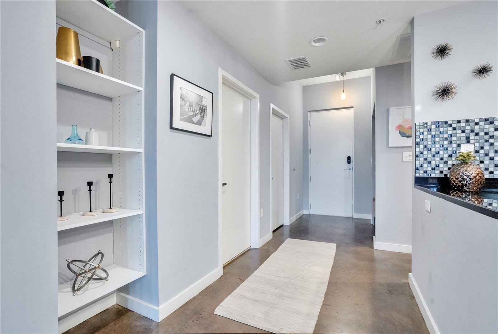 Image 7 of 56 For 525 Jackson Street 505