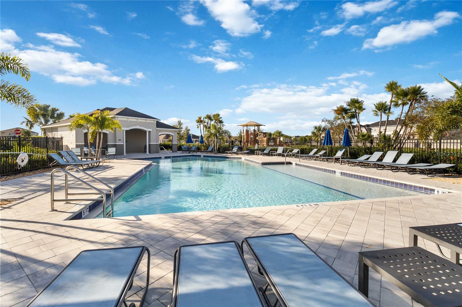 Image 14 of 17 For 9072 Norley Court