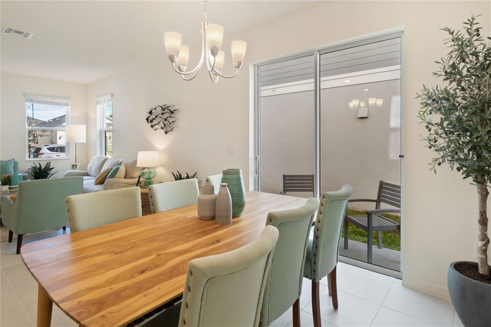 Image 6 of 17 For 9072 Norley Court