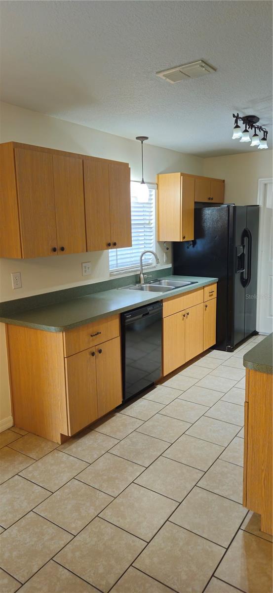 Image 3 of 16 For 610 Windridge Place