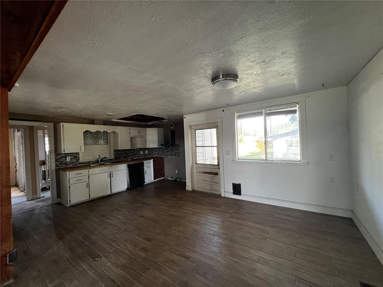 Image 10 of 12 For 495 Fern Avenue