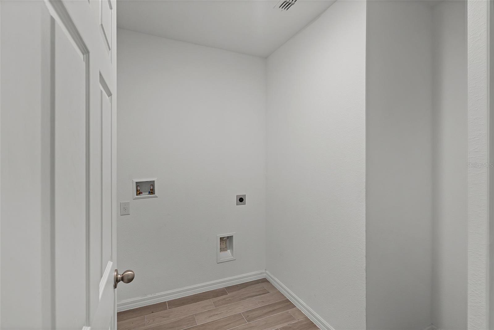 Image 17 of 20 For 29360 Caspian Street