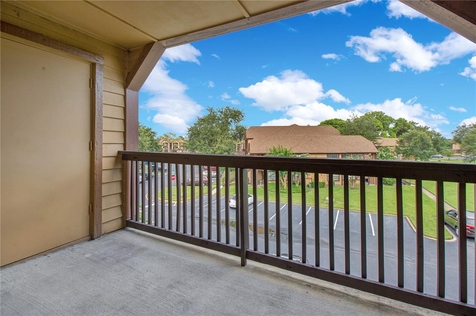 Image 12 of 18 For 320 Black Oak Court 307