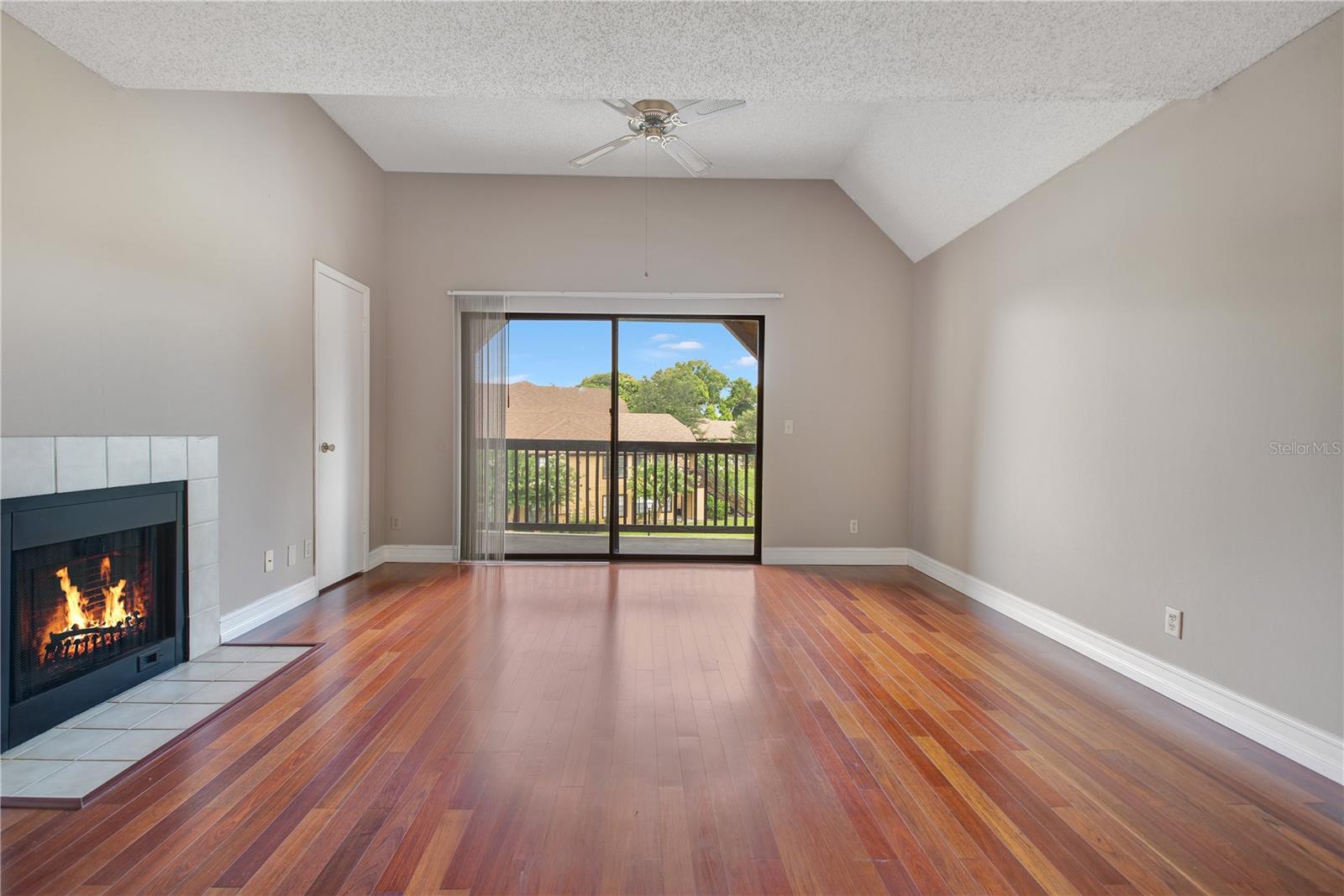 Image 3 of 18 For 320 Black Oak Court 307