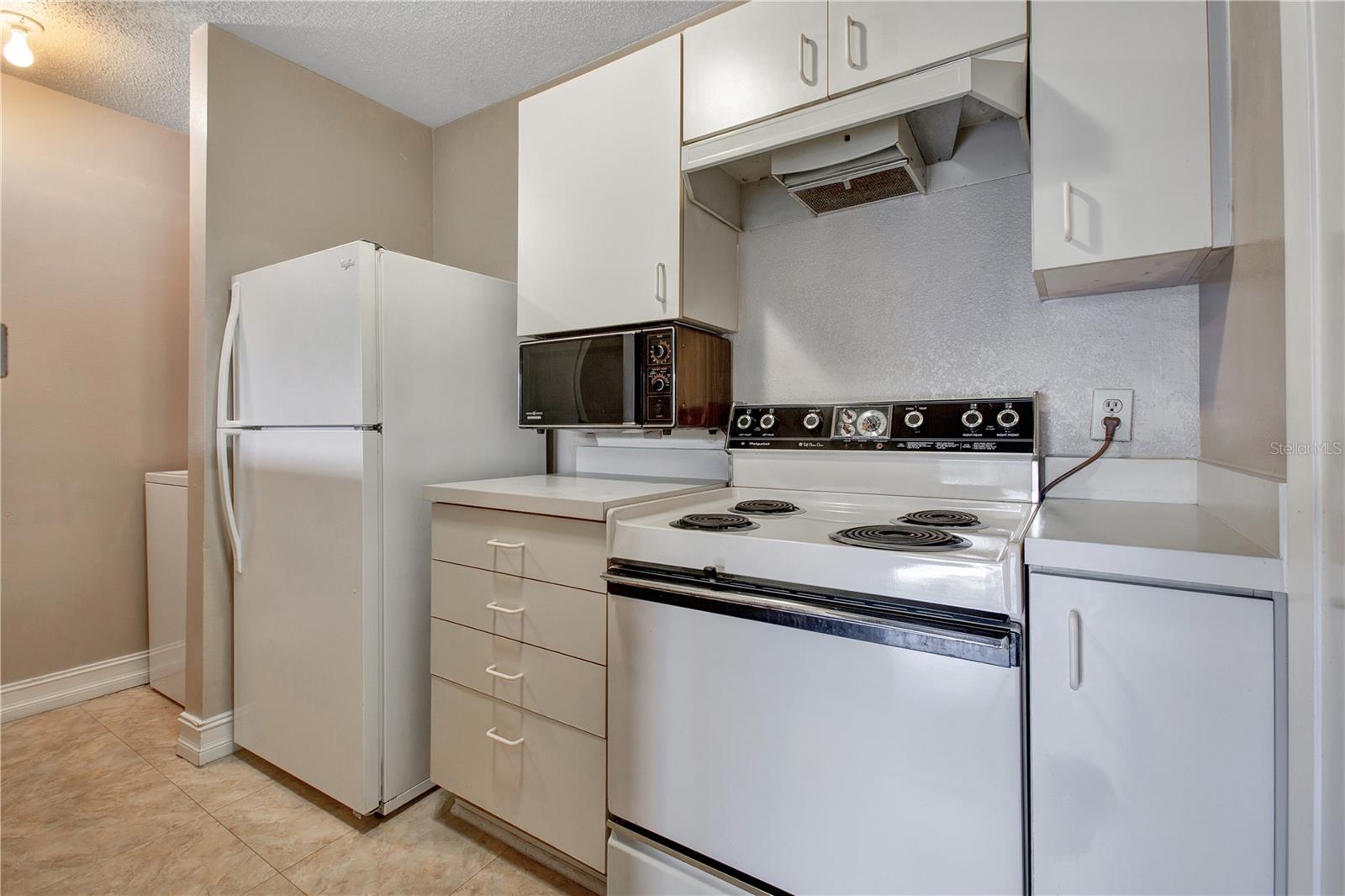 Image 6 of 18 For 320 Black Oak Court 307