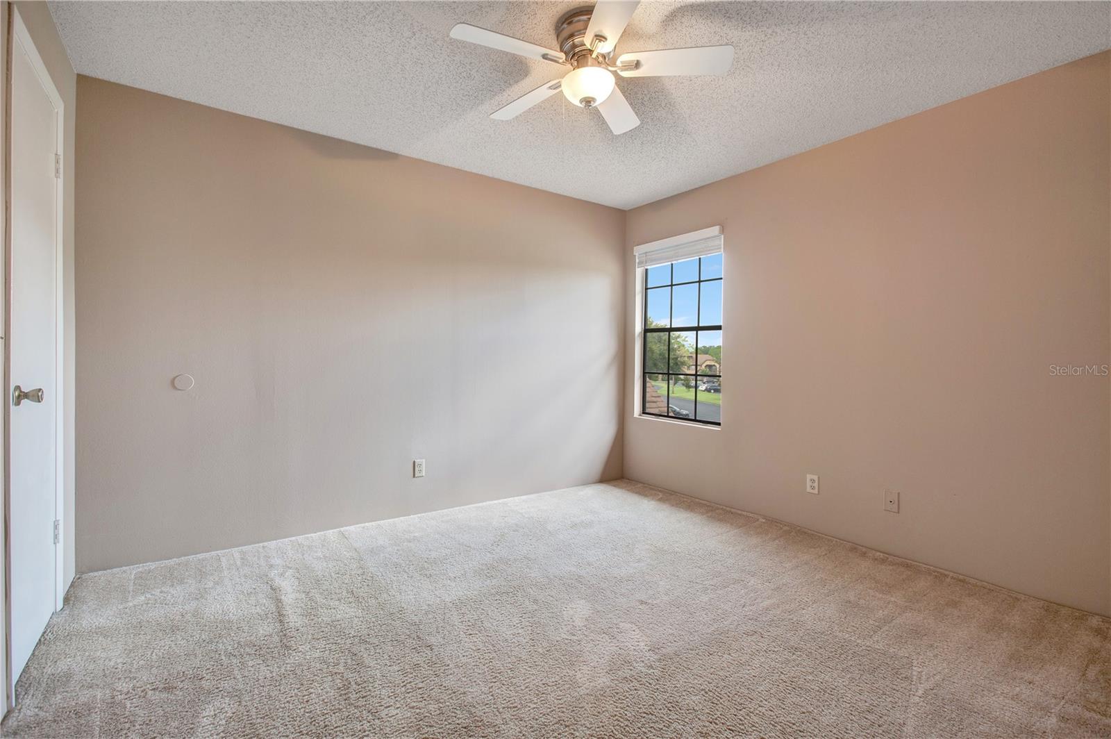 Image 8 of 18 For 320 Black Oak Court 307