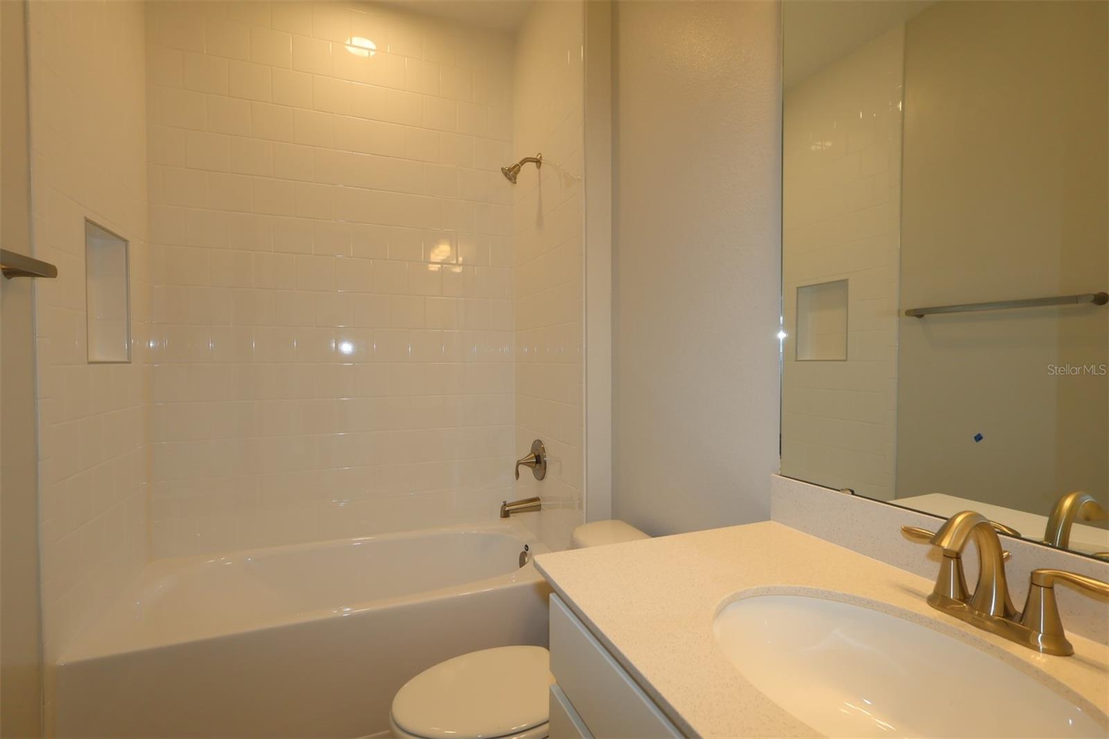 Image 33 of 42 For 699 Pointe Emerson Boulevard