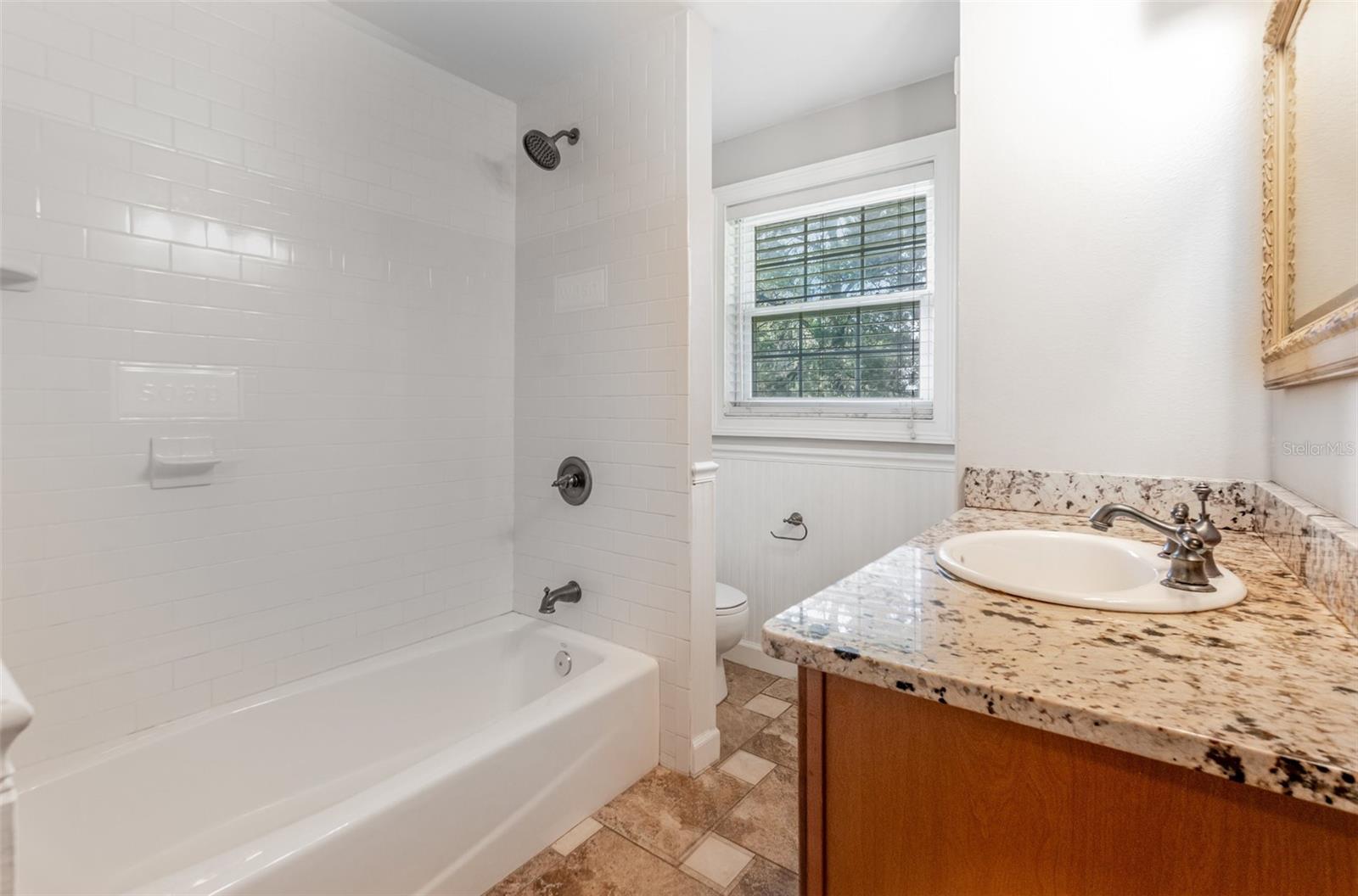 Image 21 of 36 For 1840 12th Street