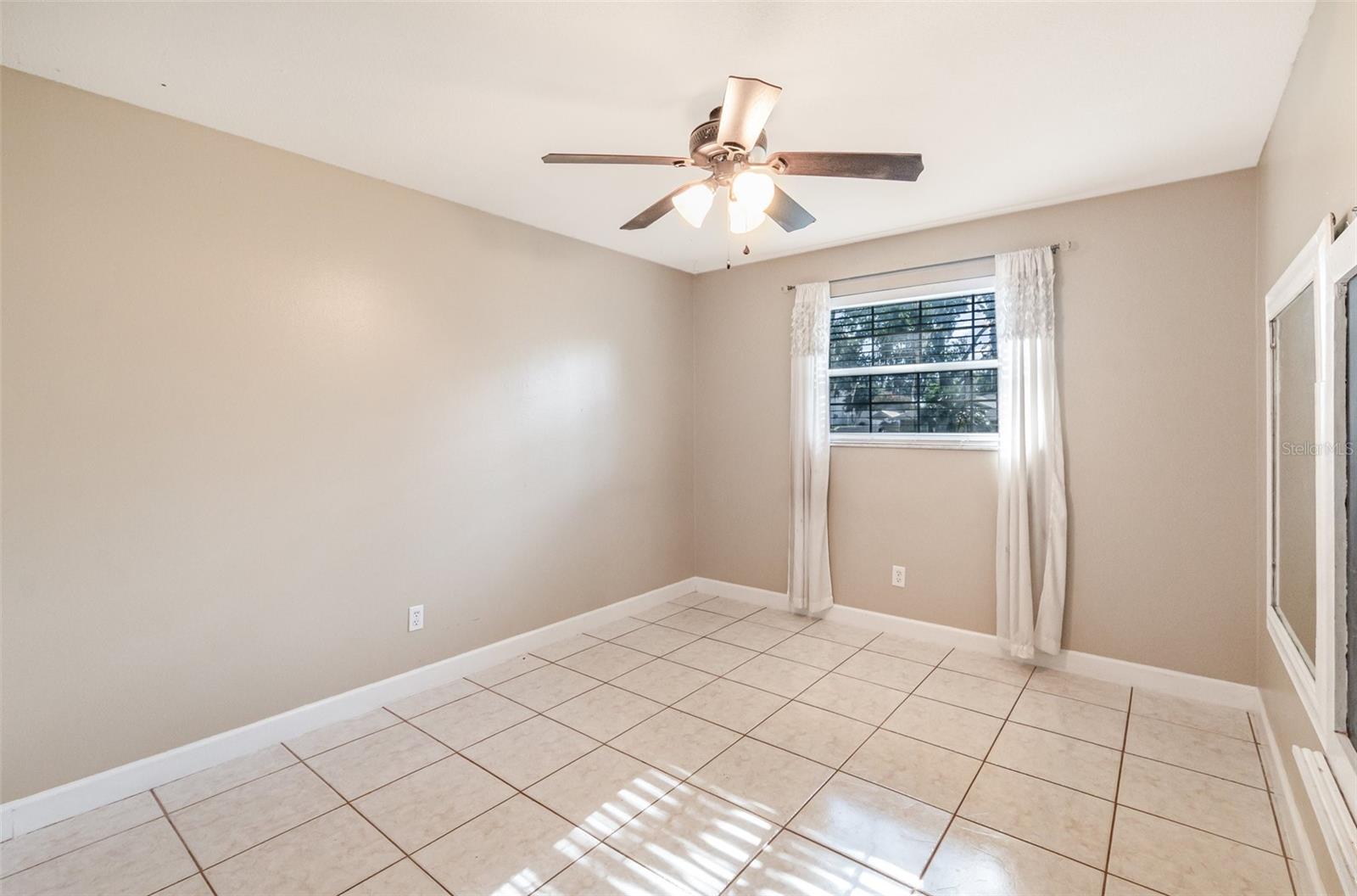 Image 22 of 36 For 1840 12th Street