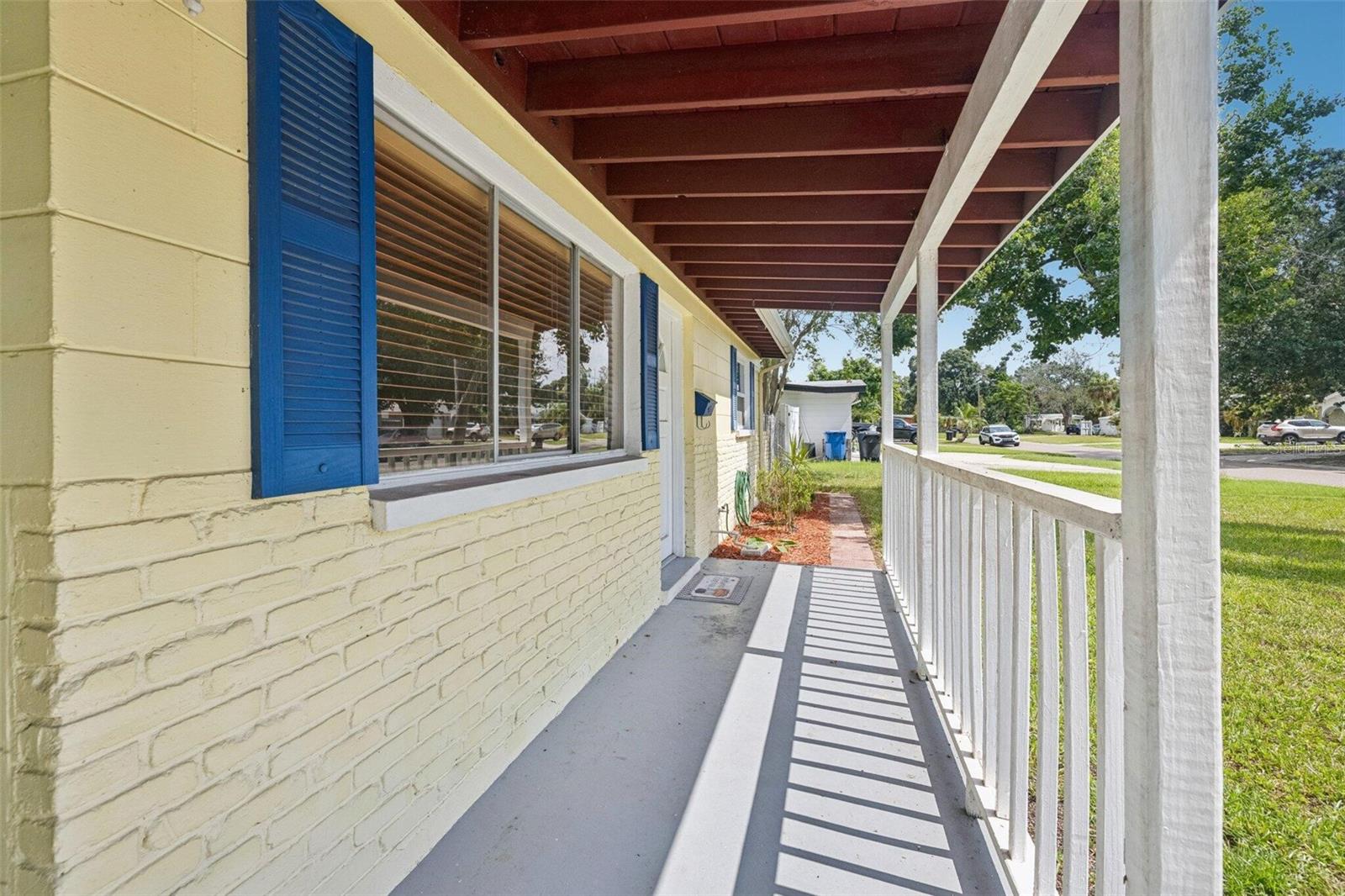 Image 16 of 17 For 5502 Pine Circle Ne
