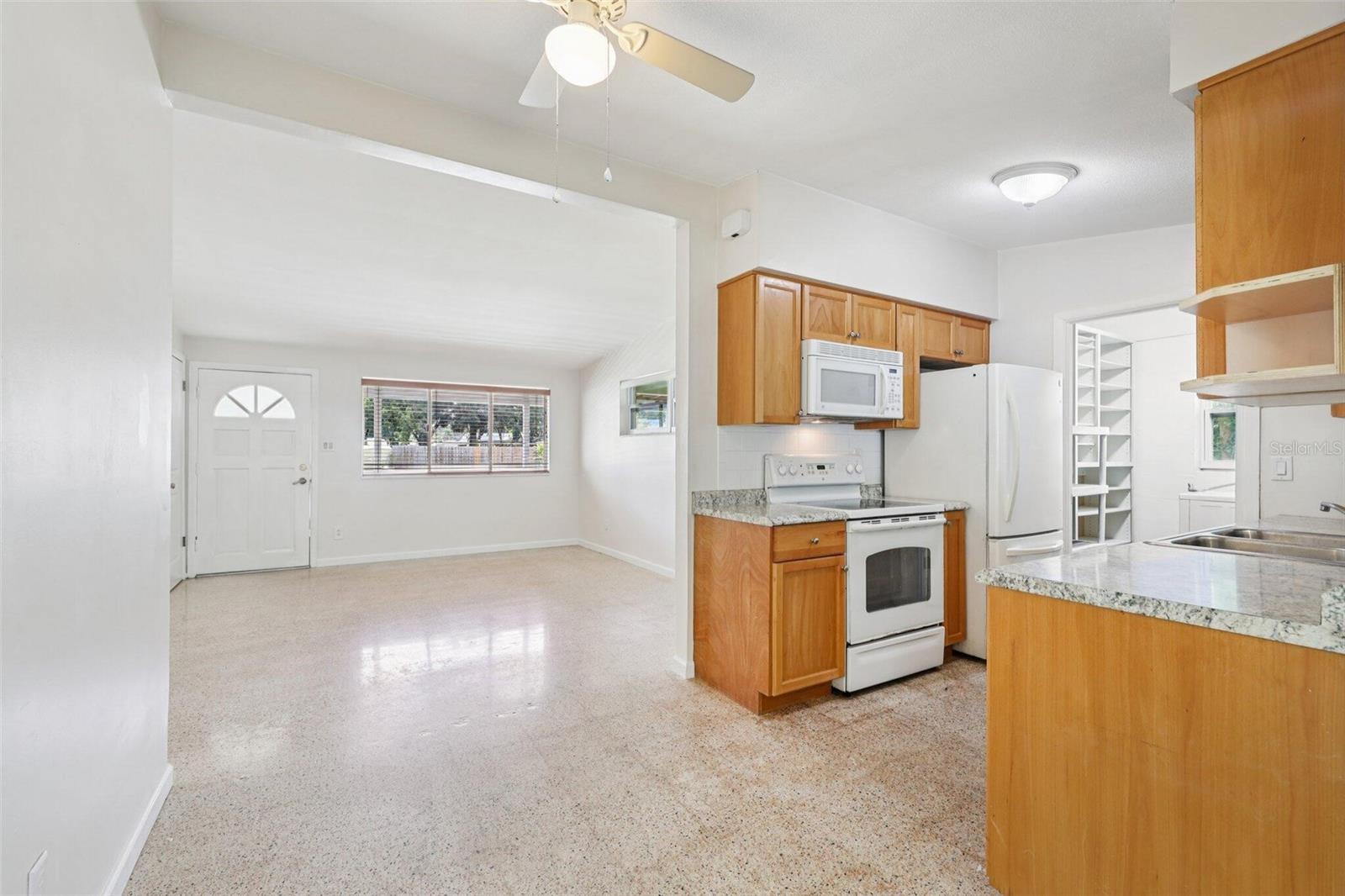 Image 2 of 17 For 5502 Pine Circle Ne