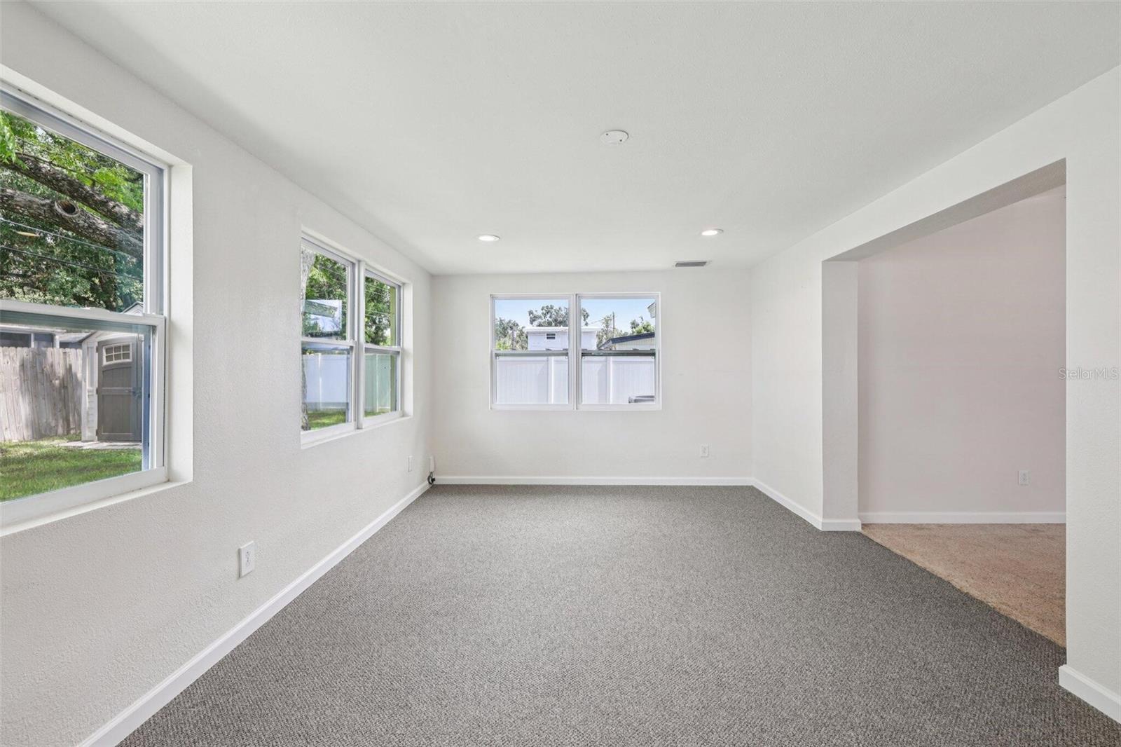 Image 6 of 17 For 5502 Pine Circle Ne