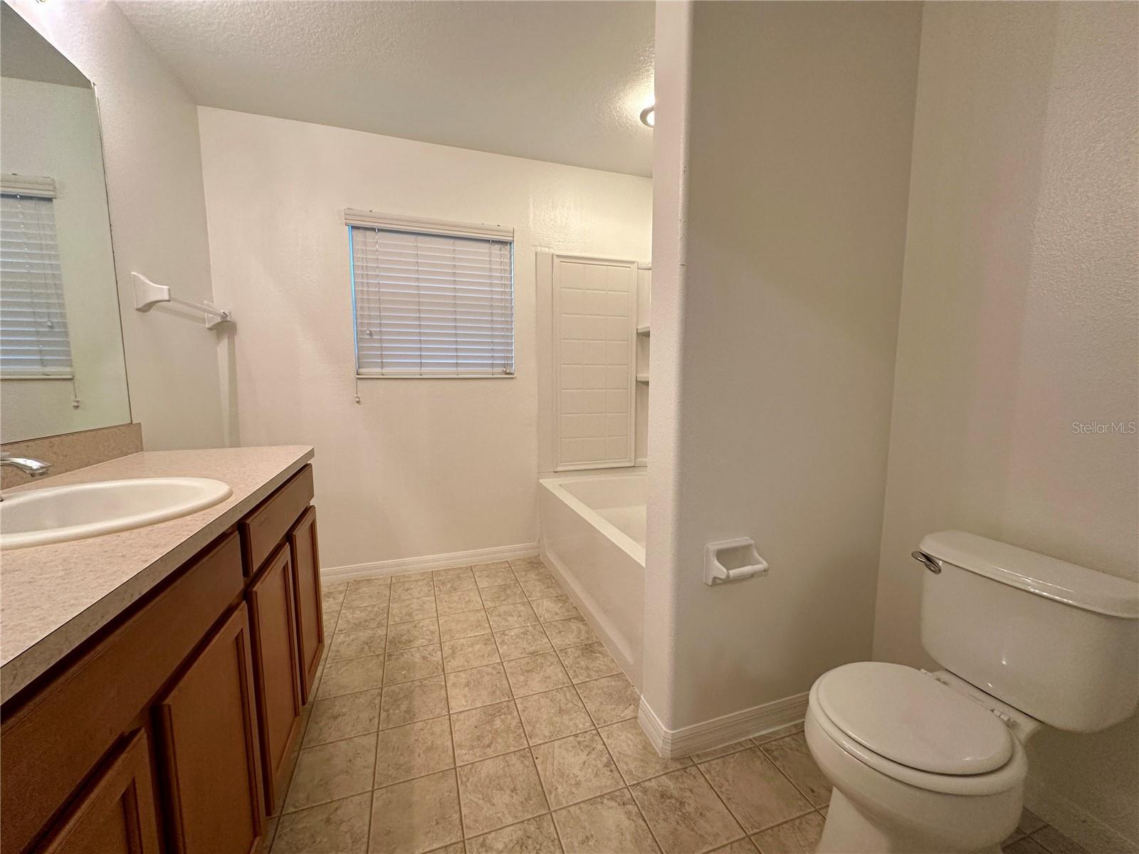 Image 17 of 27 For 3186 Rodrick Circle