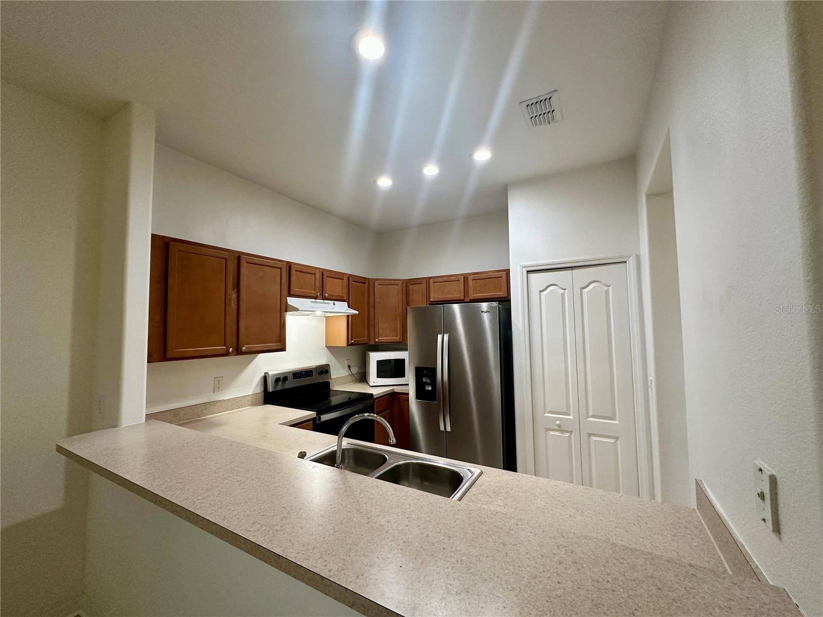 Image 4 of 27 For 3186 Rodrick Circle