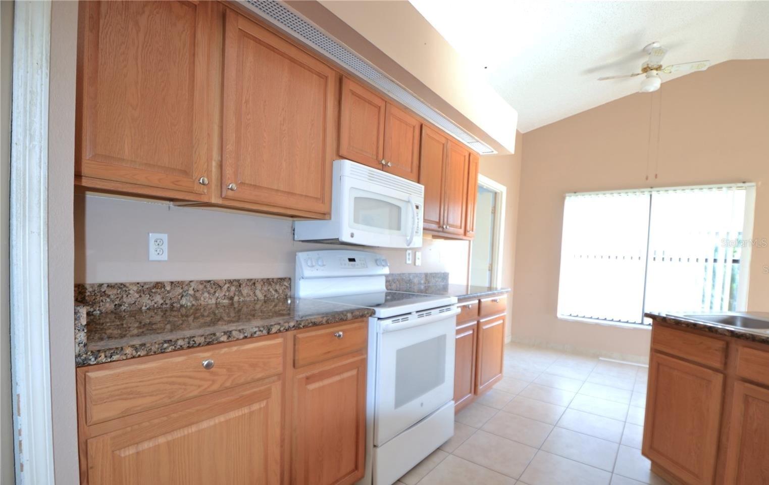 Image 3 of 12 For 3555 Pineridge Circle