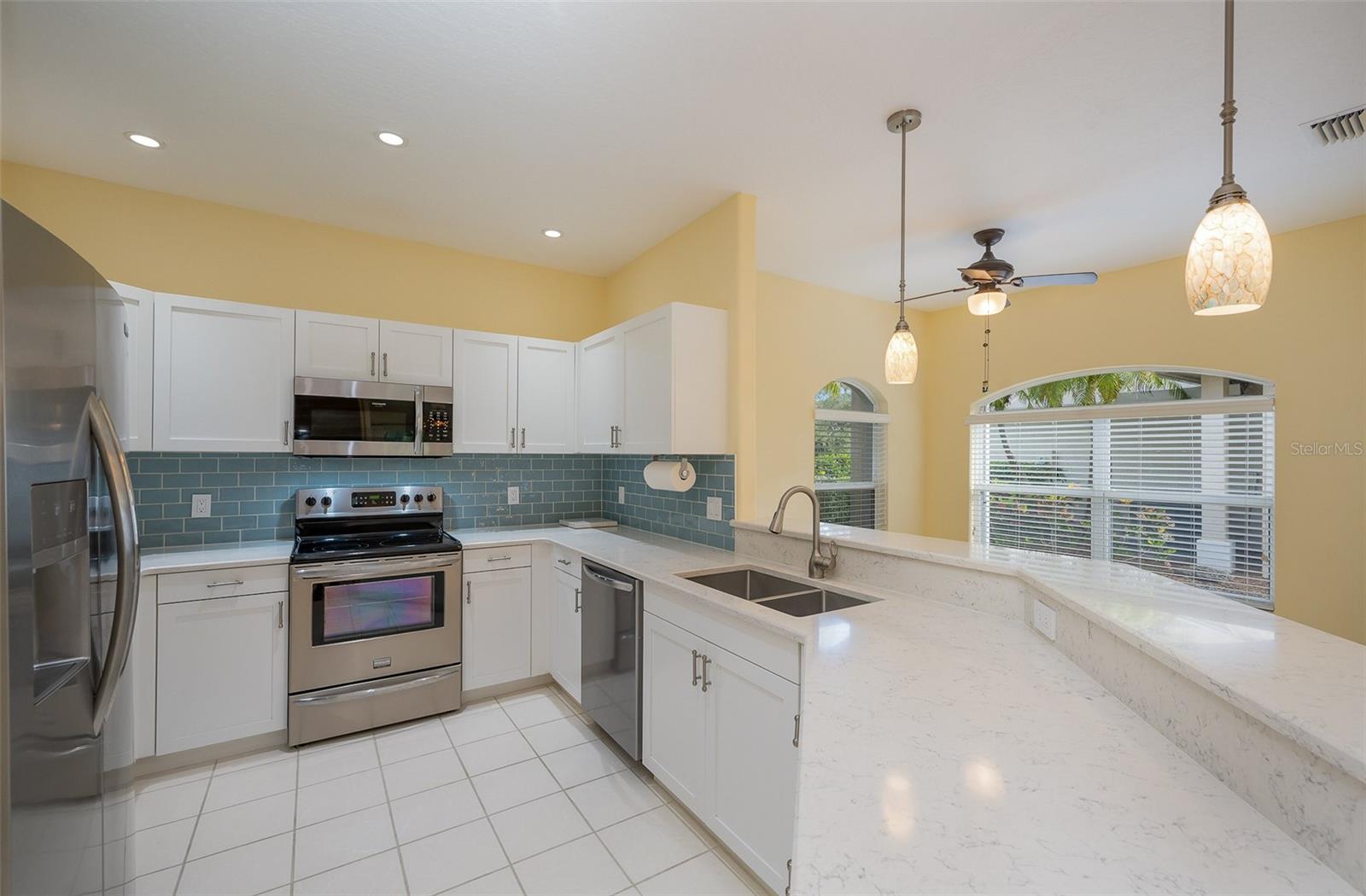 Image 3 of 23 For 135 Aquarina Boulevard