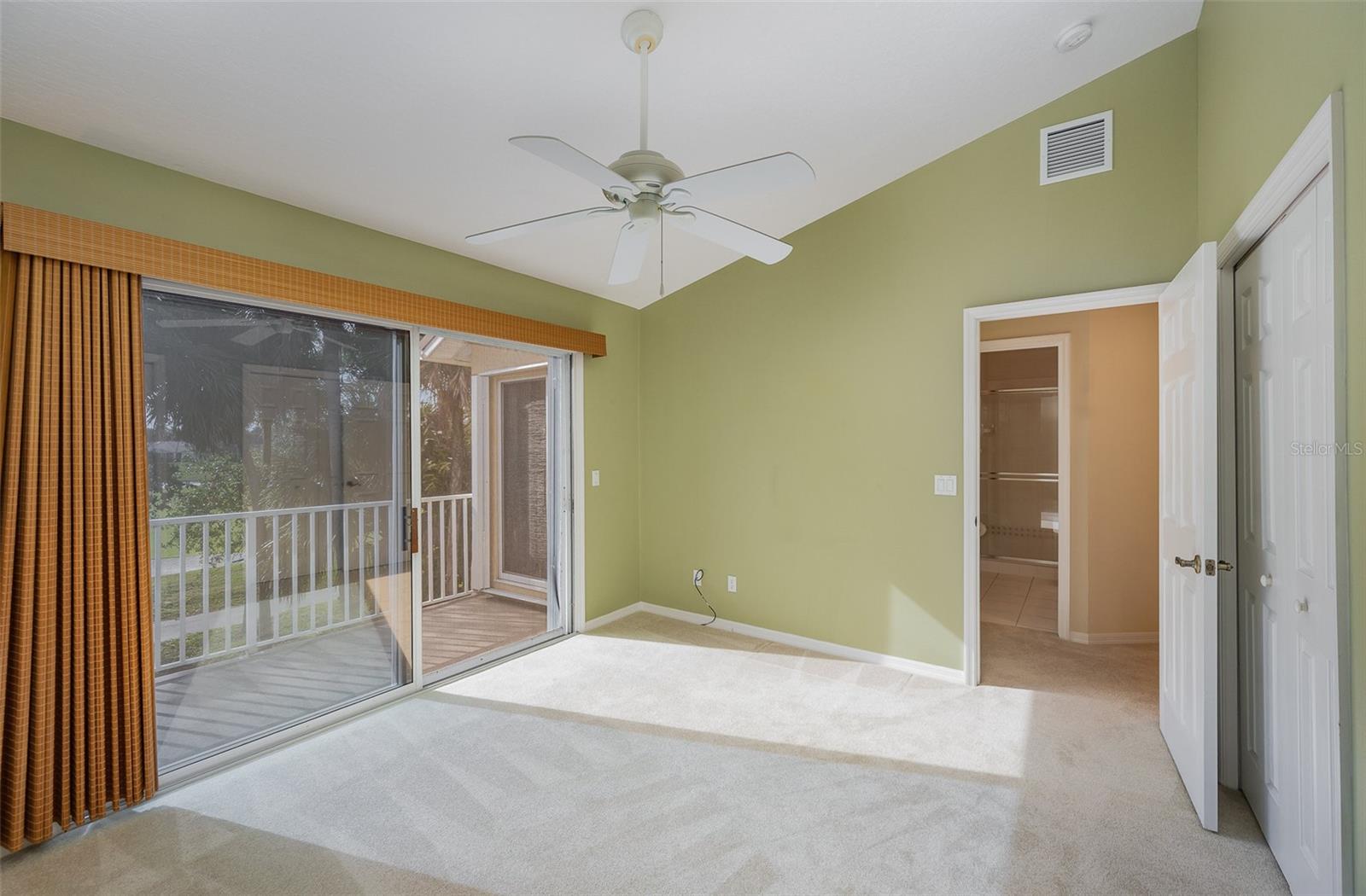 Image 34 of 55 For 135 Aquarina Boulevard