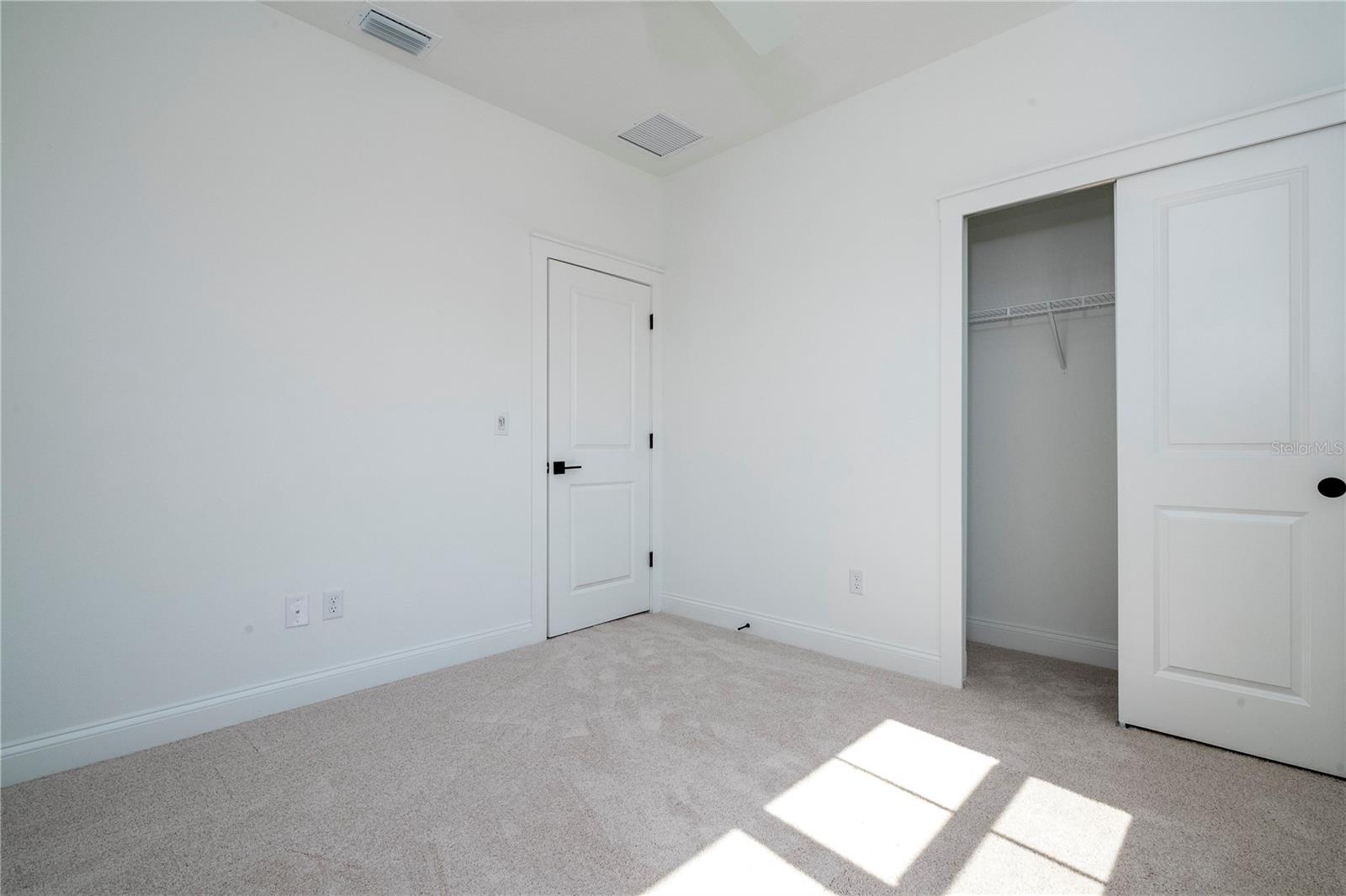 Image 76 of 100 For 2180 Forest Circle