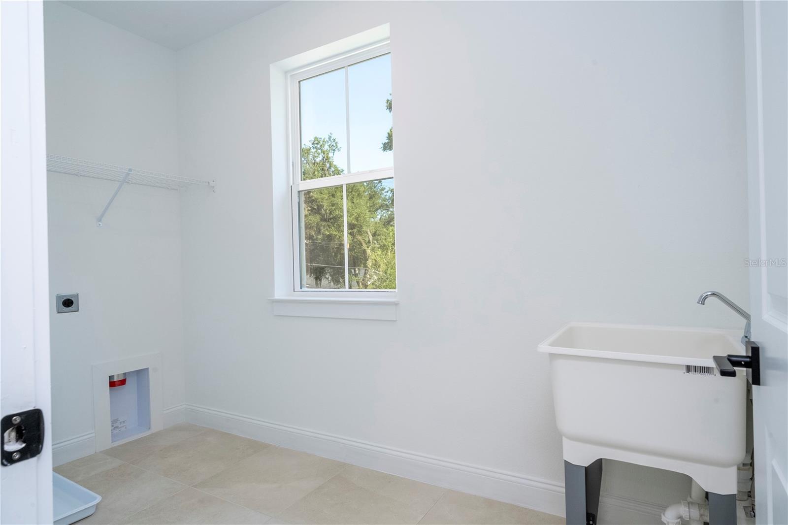 Image 83 of 100 For 2180 Forest Circle