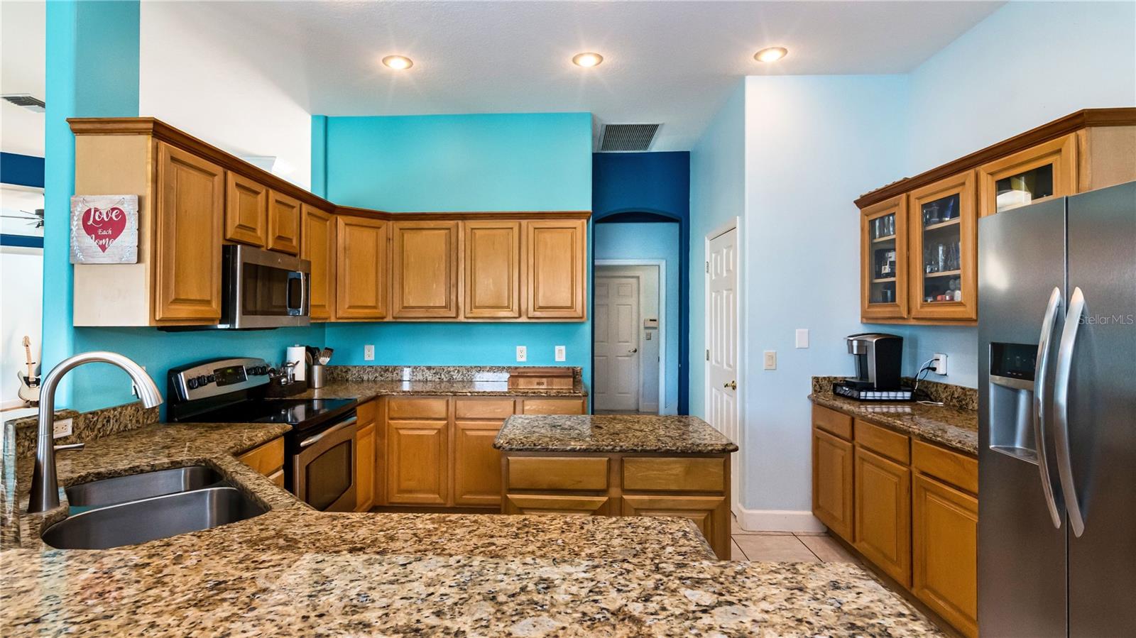 Image 15 of 50 For 8011 Canyon Lake Circle