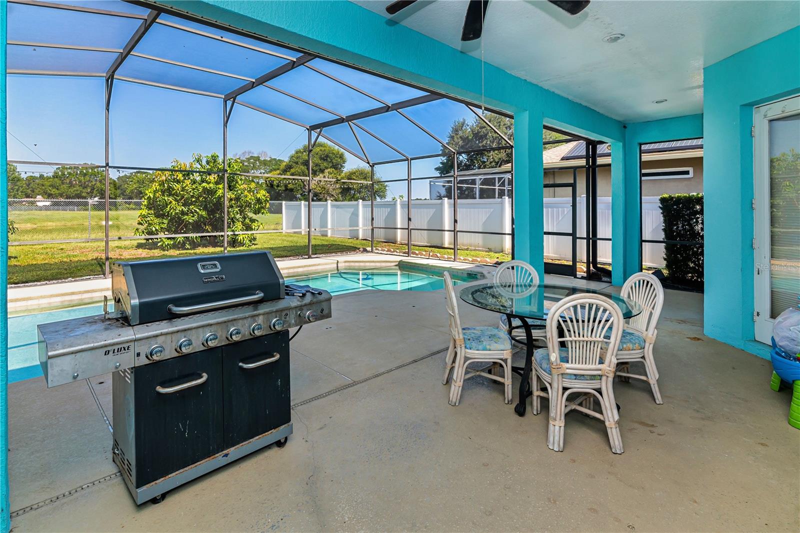 Image 30 of 50 For 8011 Canyon Lake Circle