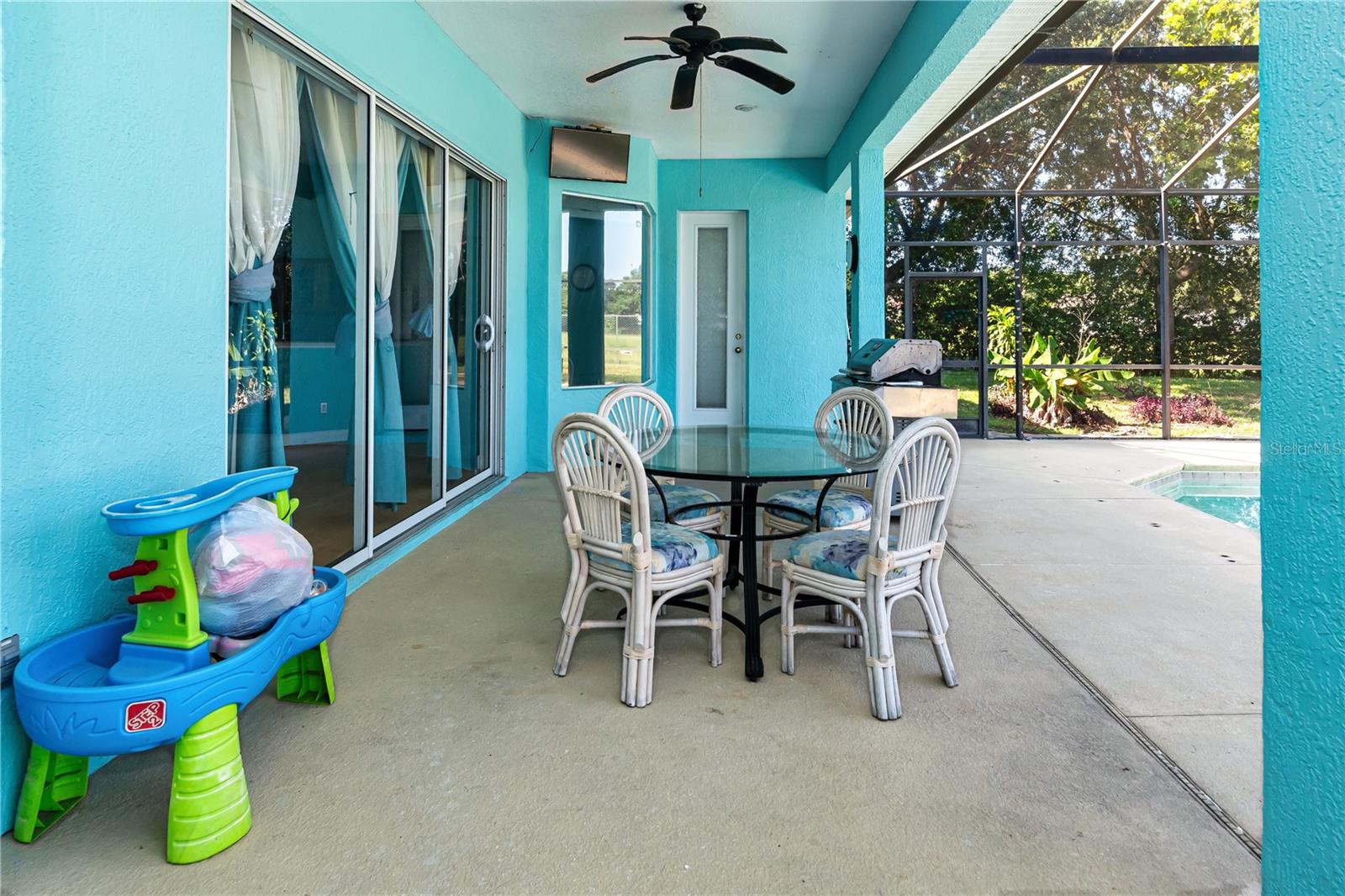 Image 31 of 50 For 8011 Canyon Lake Circle