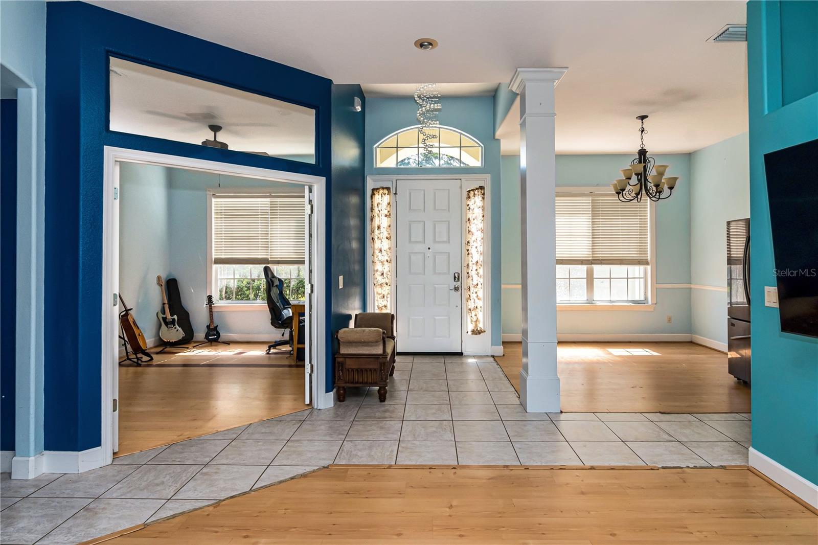 Image 6 of 50 For 8011 Canyon Lake Circle