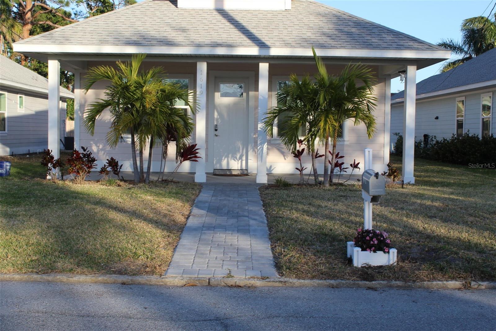 Details for 1619 17th Street W, BRADENTON, FL 34205