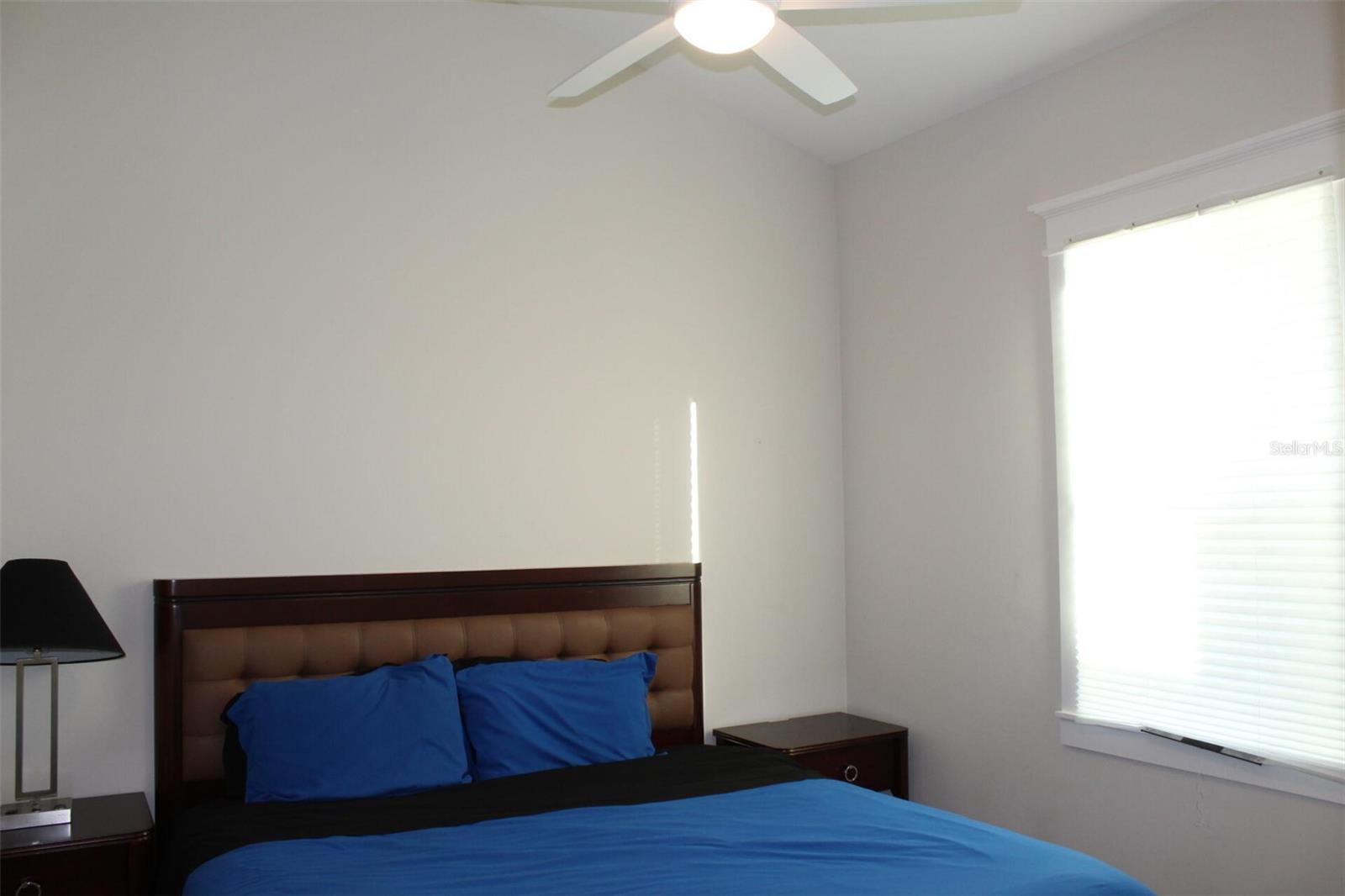 Image 33 of 60 For 1619 17th Street W