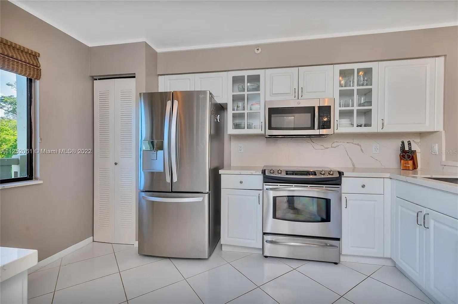 Image 11 of 19 For 2205 Cypress Bend Drive 302