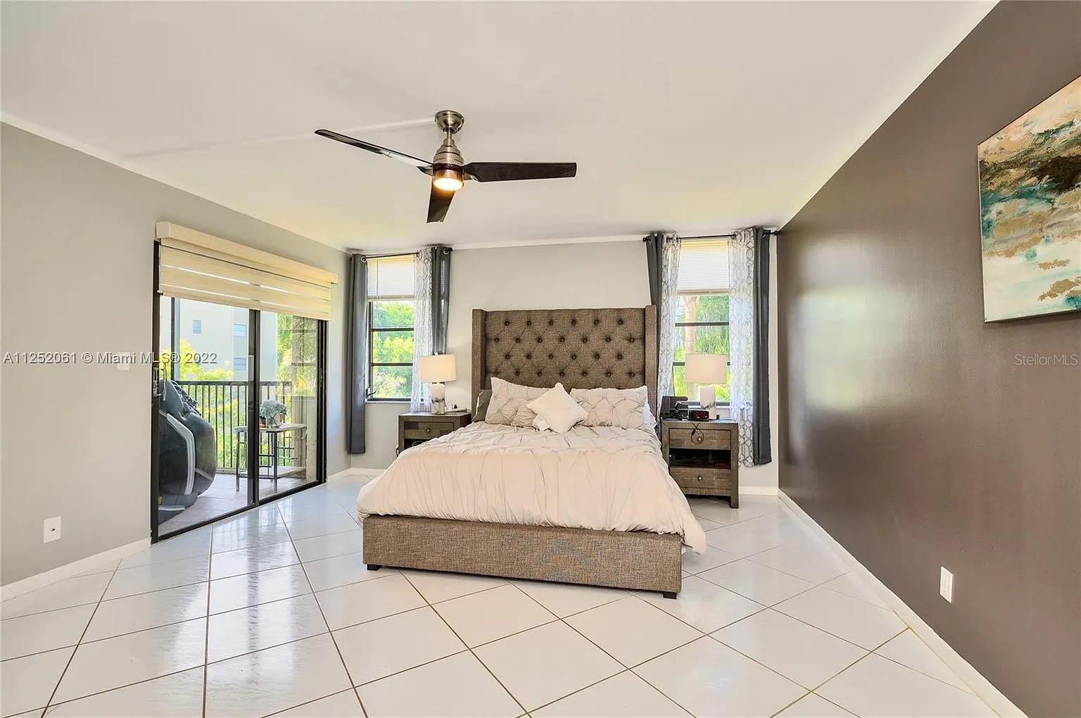 Image 4 of 19 For 2205 Cypress Bend Drive 302