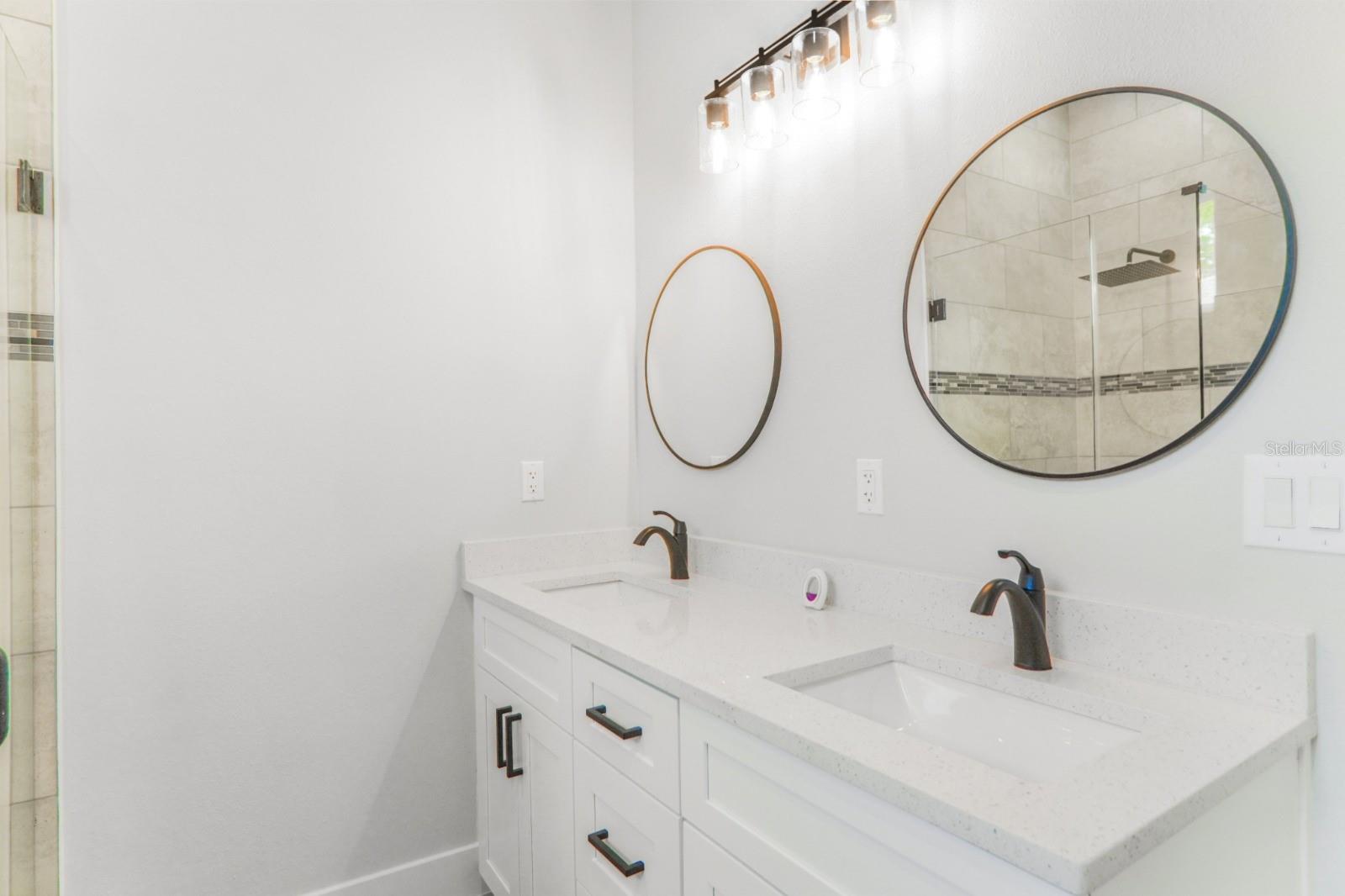 Image 30 of 34 For 12823 Sw 35th Avenue Rd