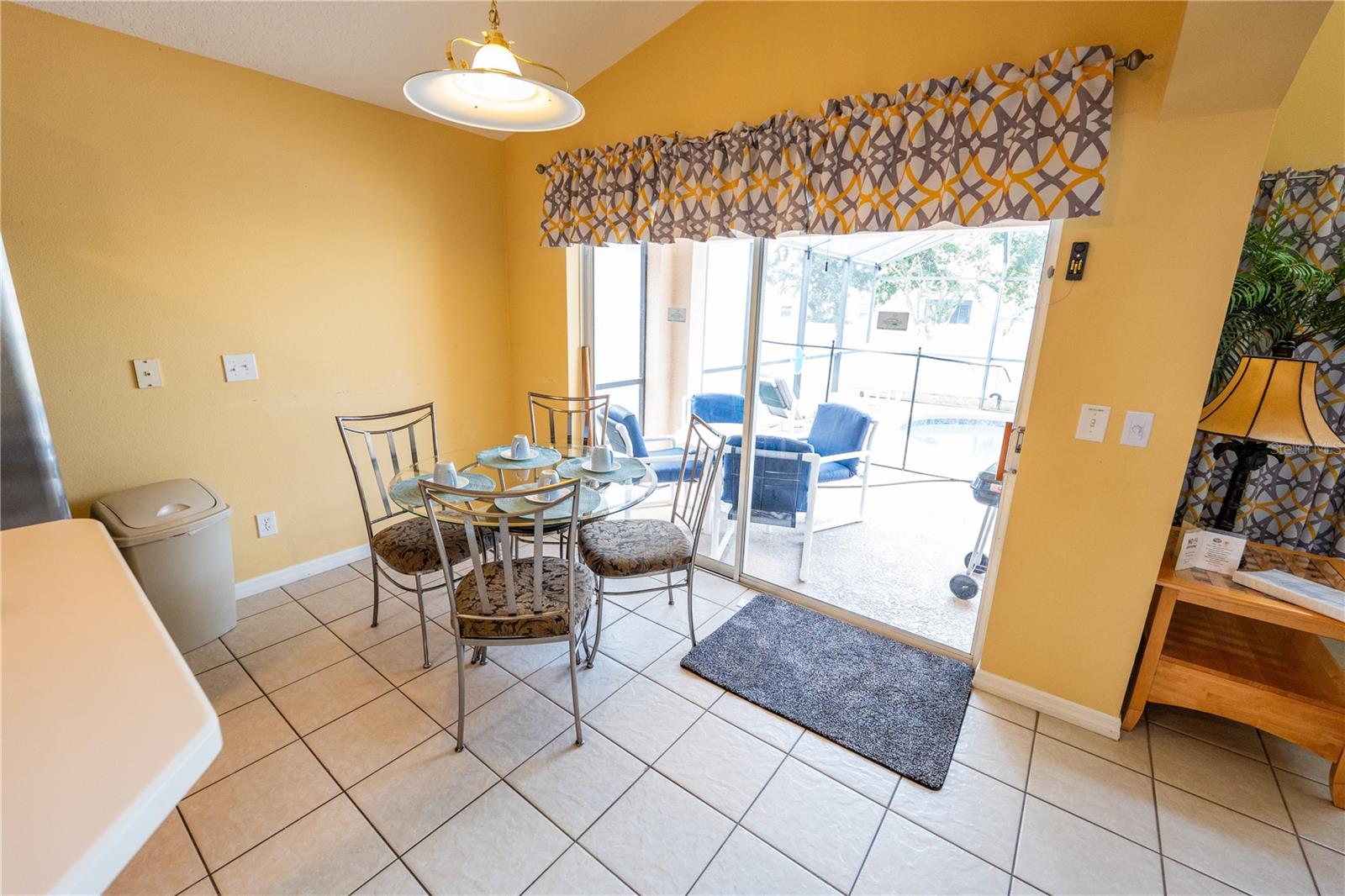 Image 10 of 36 For 918 Solana Circle