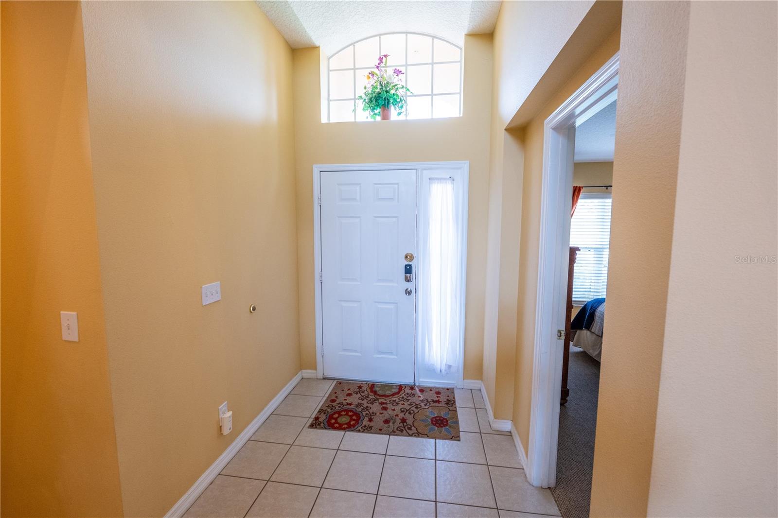 Image 3 of 36 For 918 Solana Circle