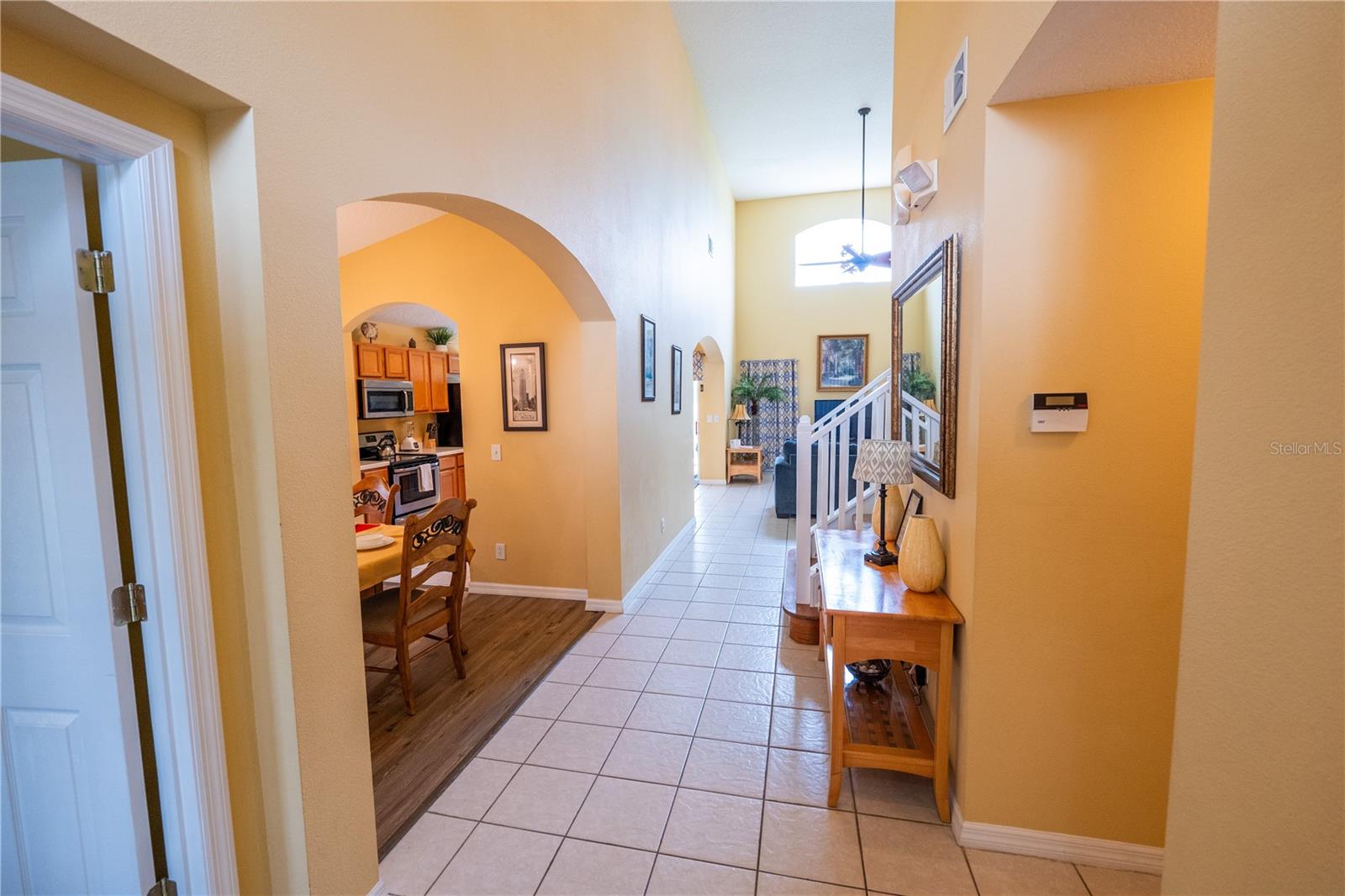 Image 5 of 36 For 918 Solana Circle