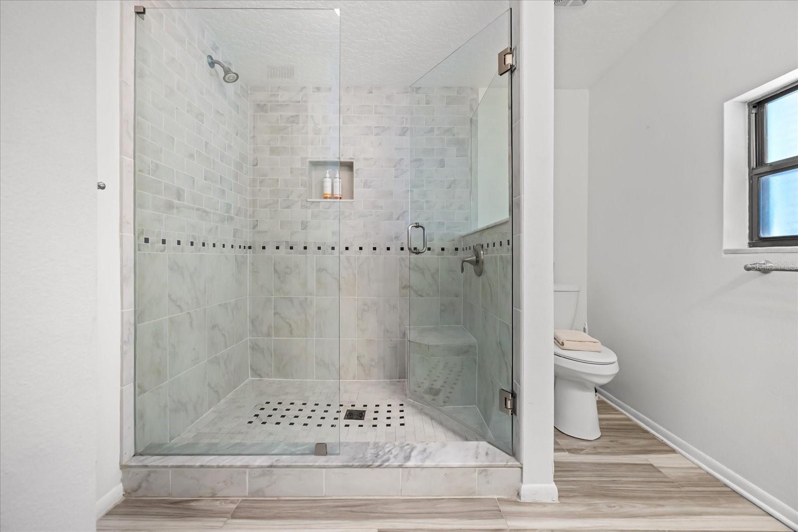 Listing photo id 9 for 936 Santa Cruz Road