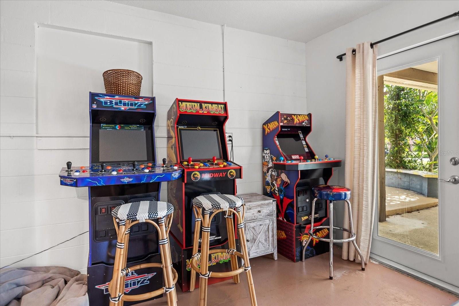 Listing photo id 23 for 936 Santa Cruz Road