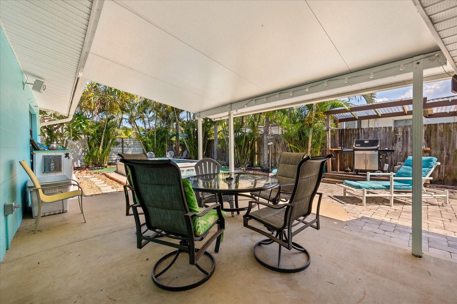 Listing photo id 27 for 936 Santa Cruz Road