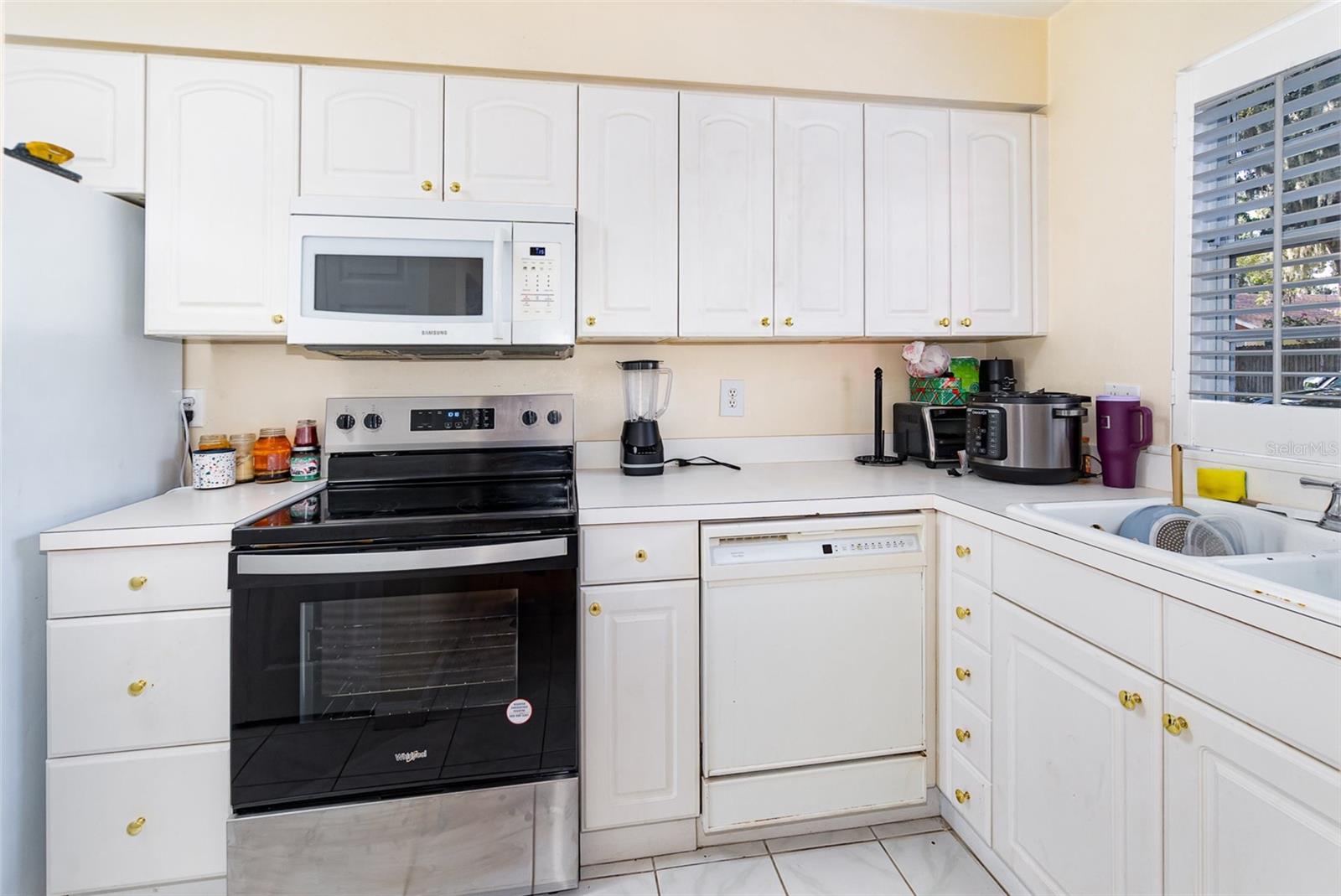 Image 6 of 17 For 705 Perkins Street 100