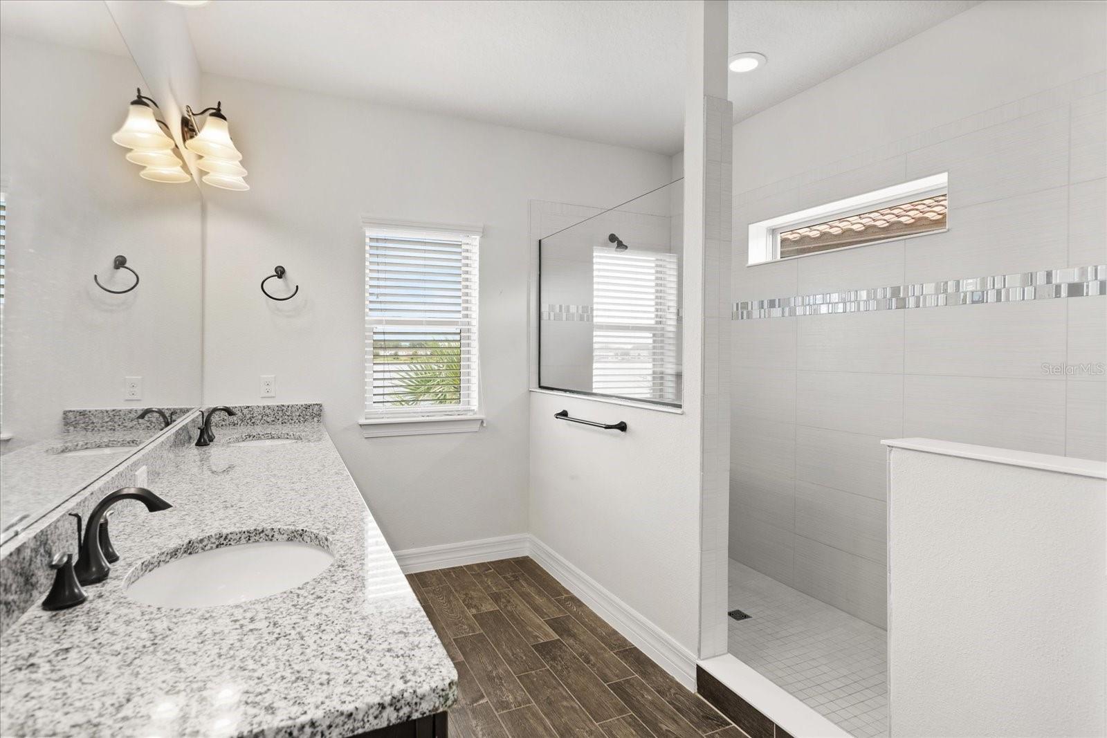 Image 23 of 41 For 10854 Lemon Lake Boulevard