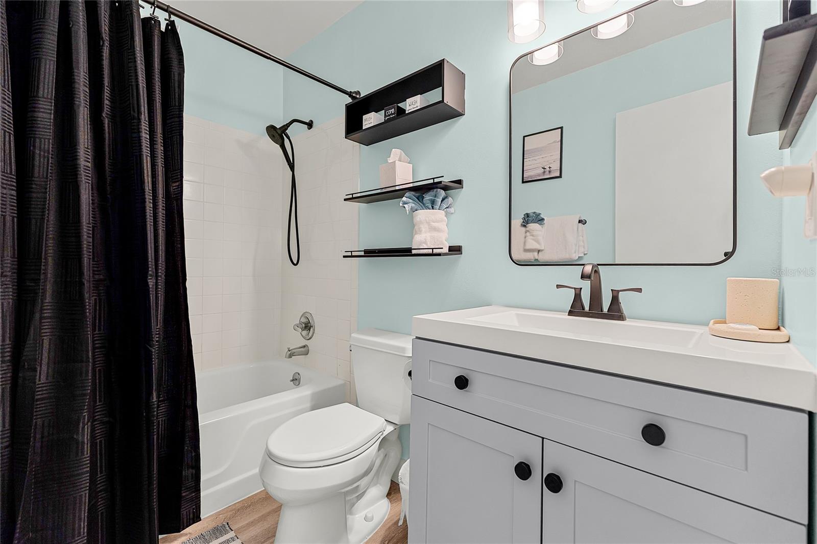 Image 16 of 49 For 4225 Atlantic Avenue 2070