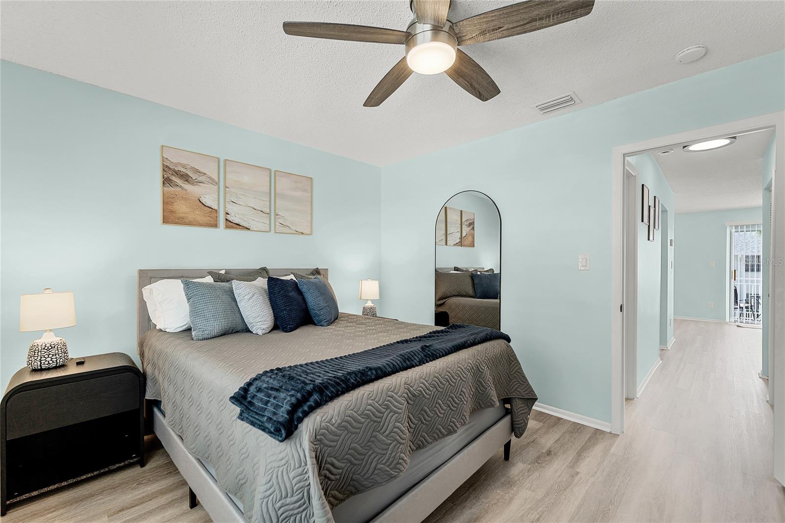 Image 18 of 49 For 4225 Atlantic Avenue 2070