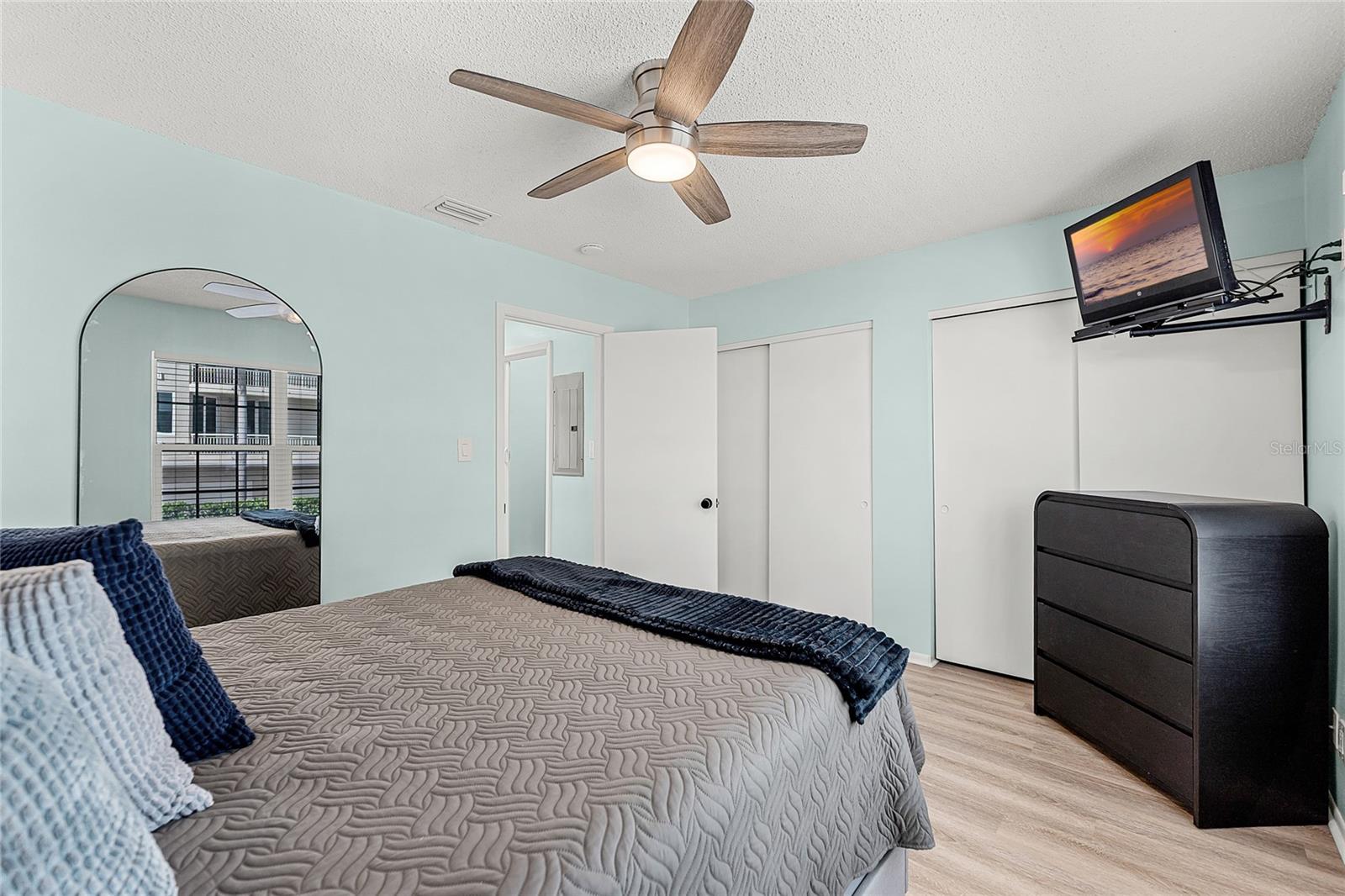 Image 19 of 49 For 4225 Atlantic Avenue 2070