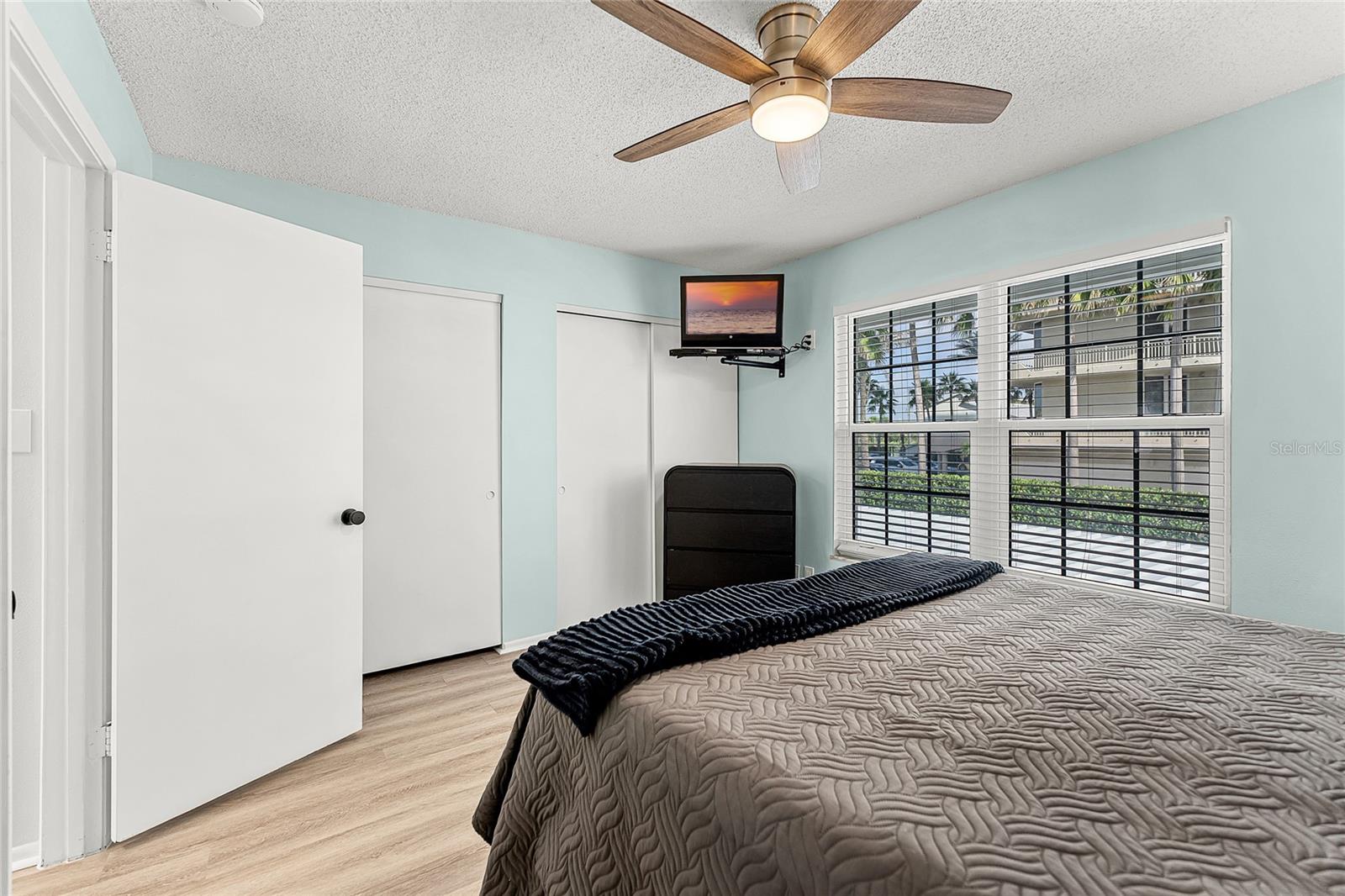 Image 20 of 49 For 4225 Atlantic Avenue 2070