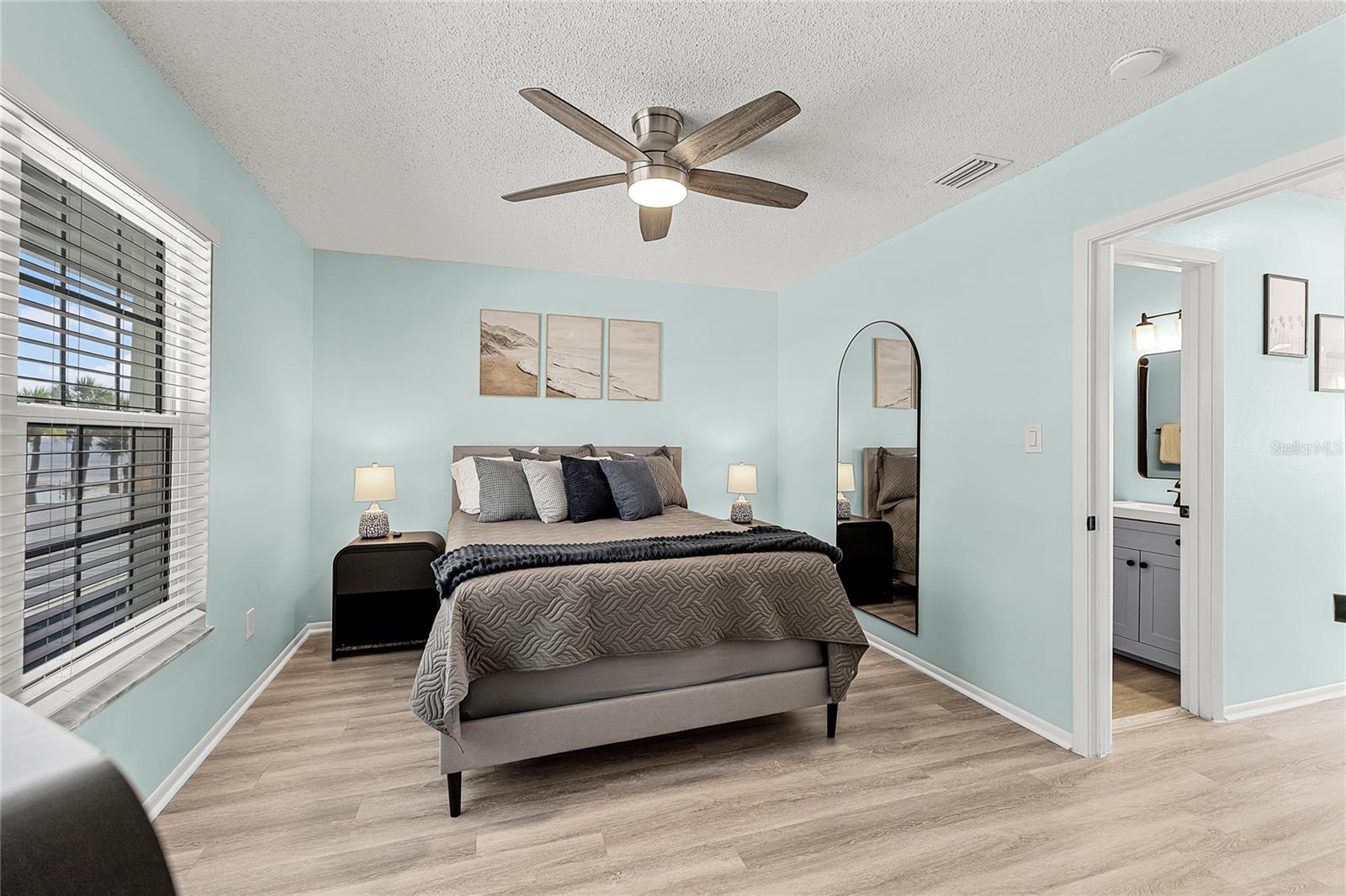 Image 21 of 49 For 4225 Atlantic Avenue 2070