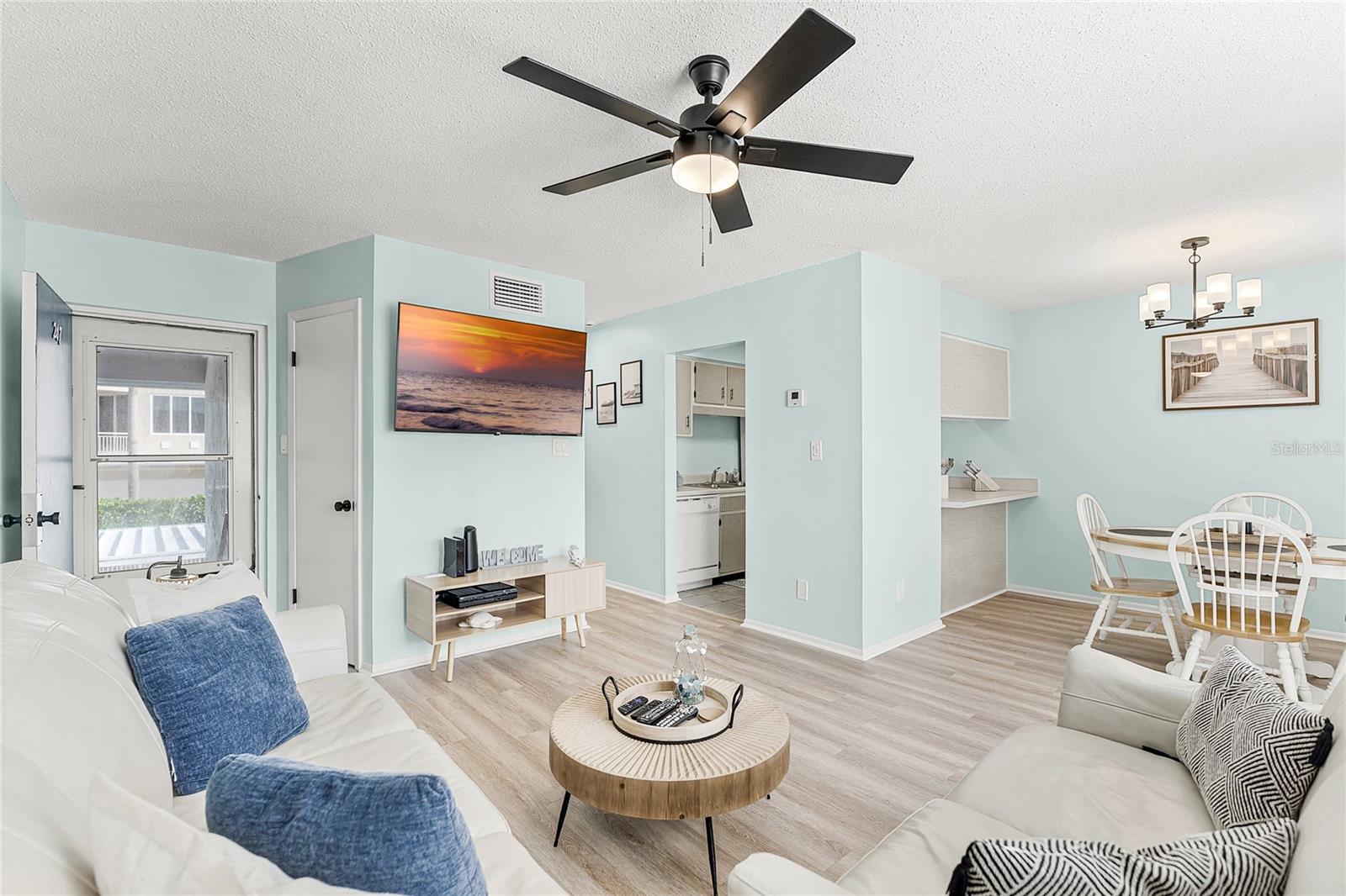 Image 5 of 49 For 4225 Atlantic Avenue 2070