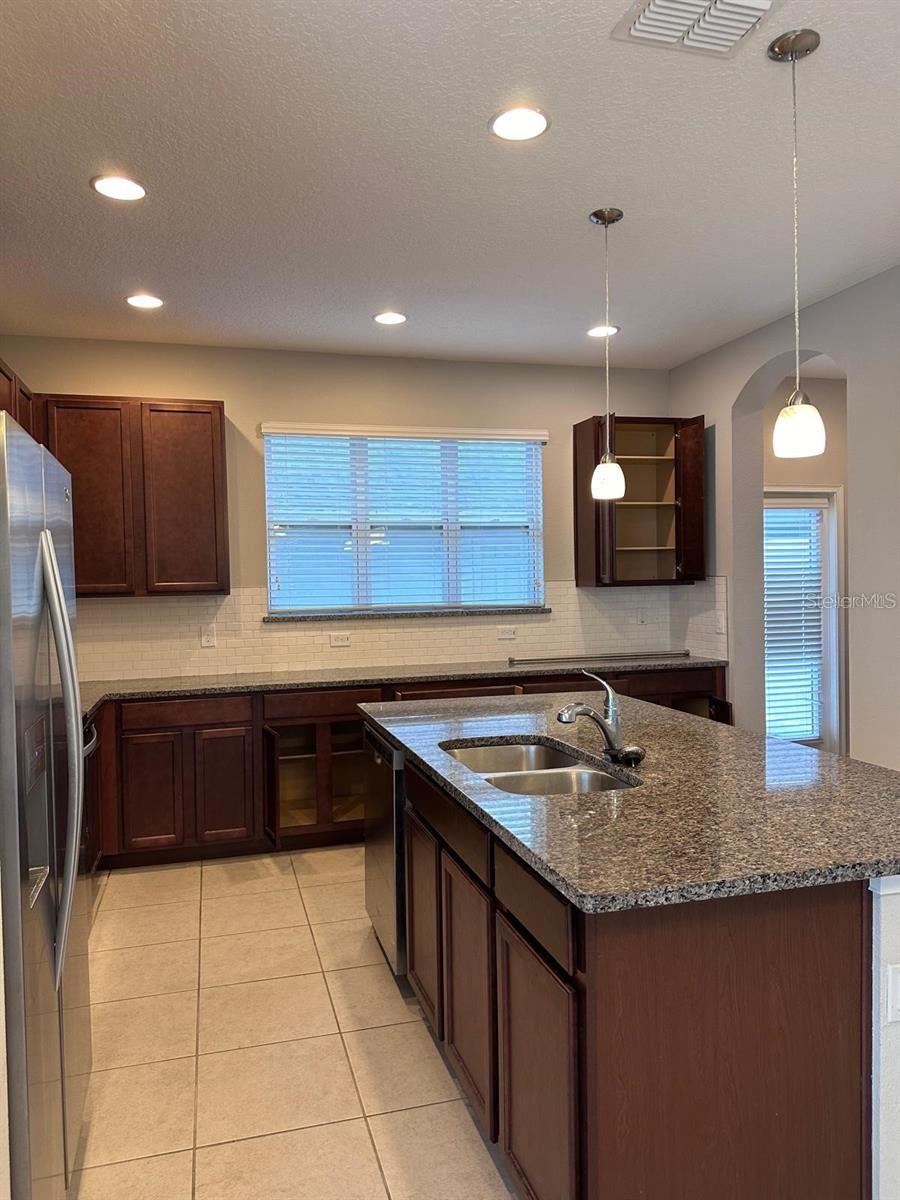 Image 7 of 17 For 15621 Honeybell Drive